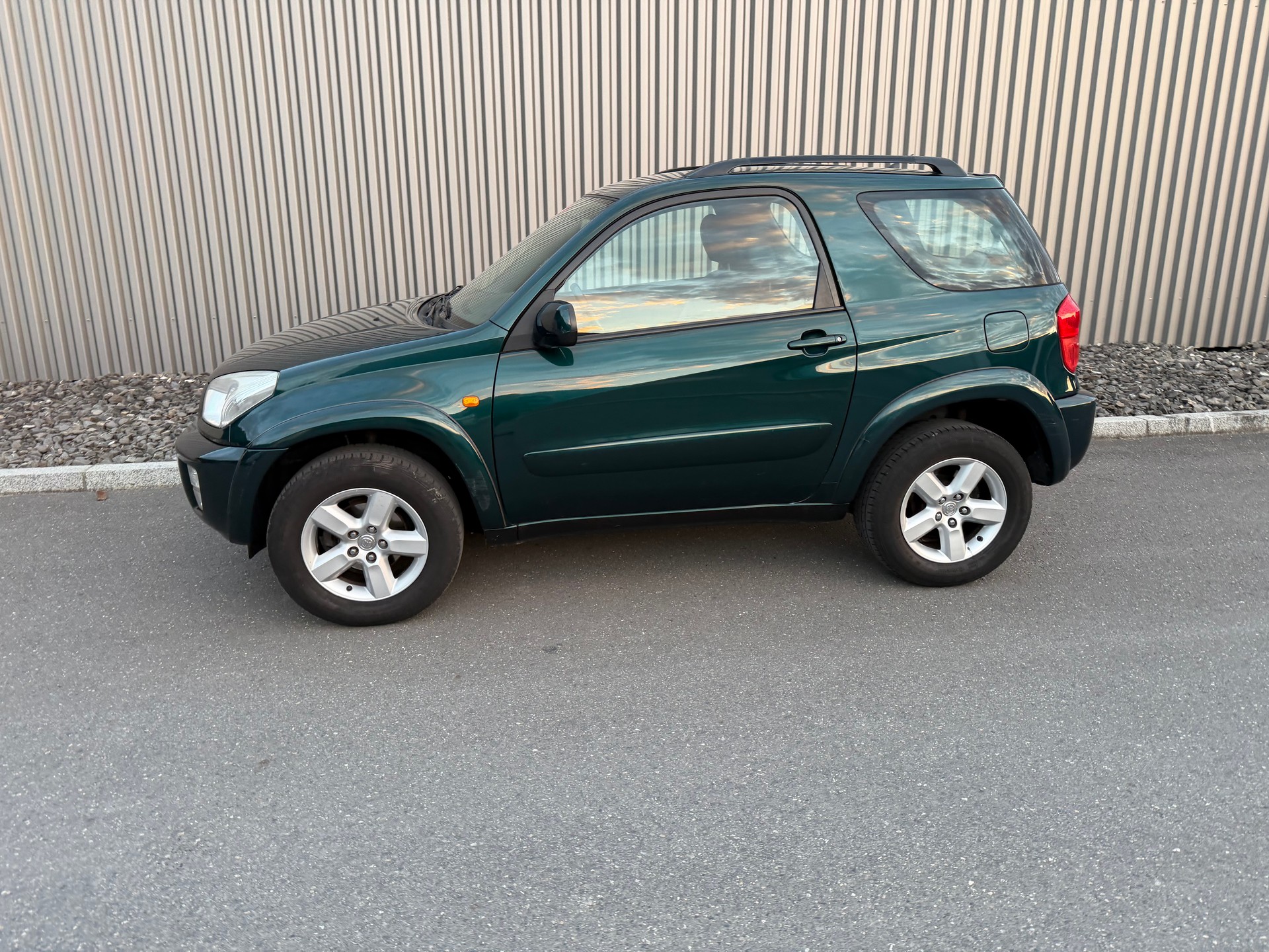 TOYOTA RAV-4 2.0 16V Linea Sol PROBLÈME BOITE VITESSE-image-1