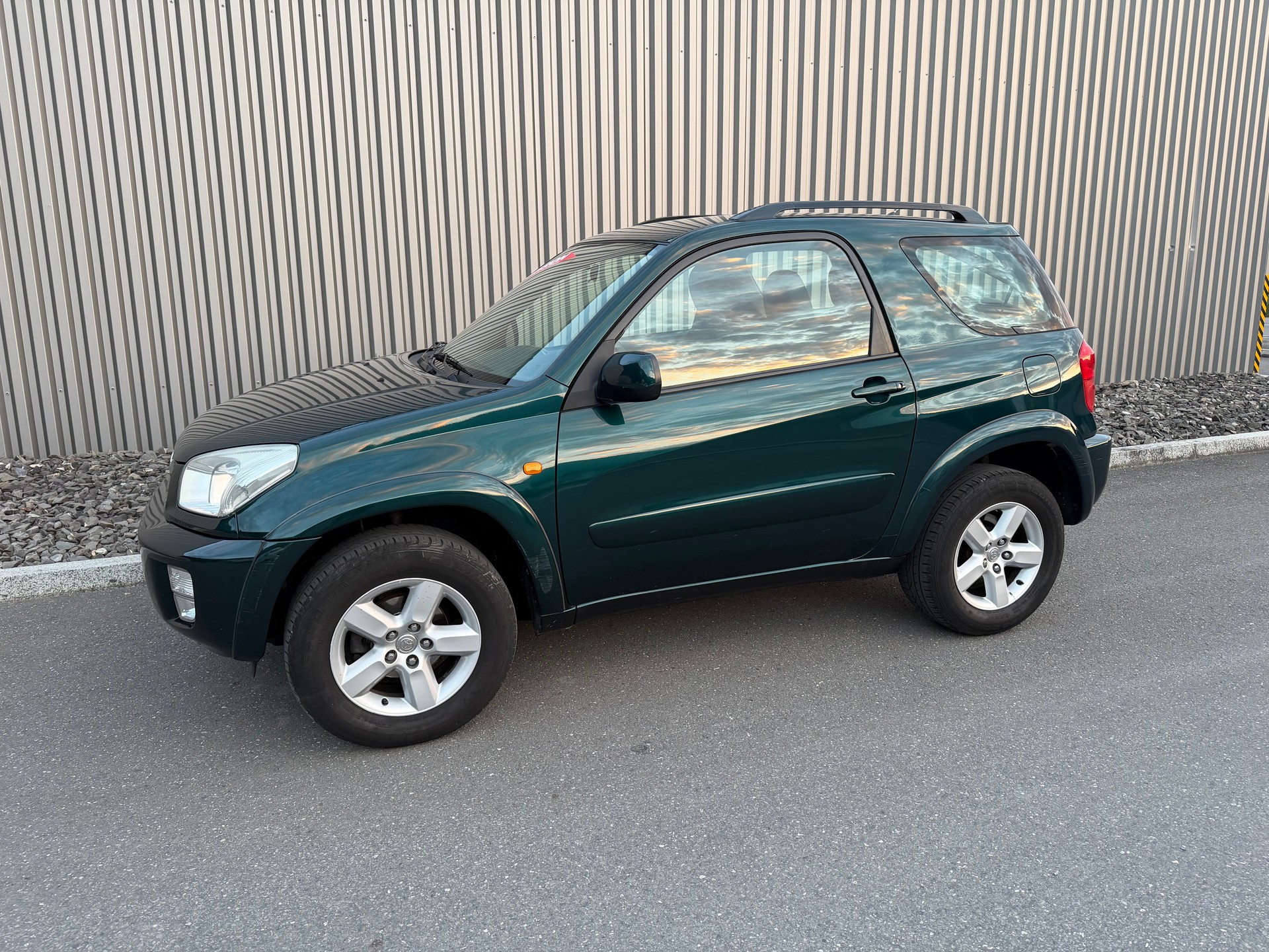 TOYOTA RAV-4 2.0 16V Linea Sol PROBLÈME BOITE VITESSE-image-0