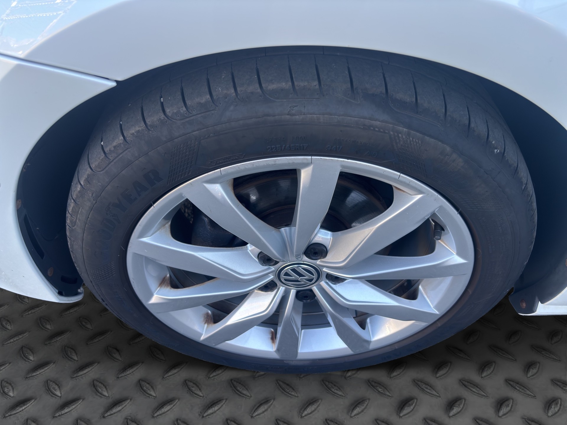 VW Golf 2.0 TDI Allstar 4Motion-image-16