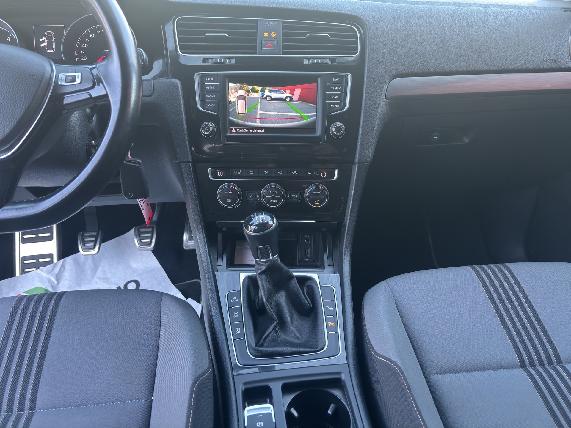 VW Golf 2.0 TDI Allstar 4Motion-image-12