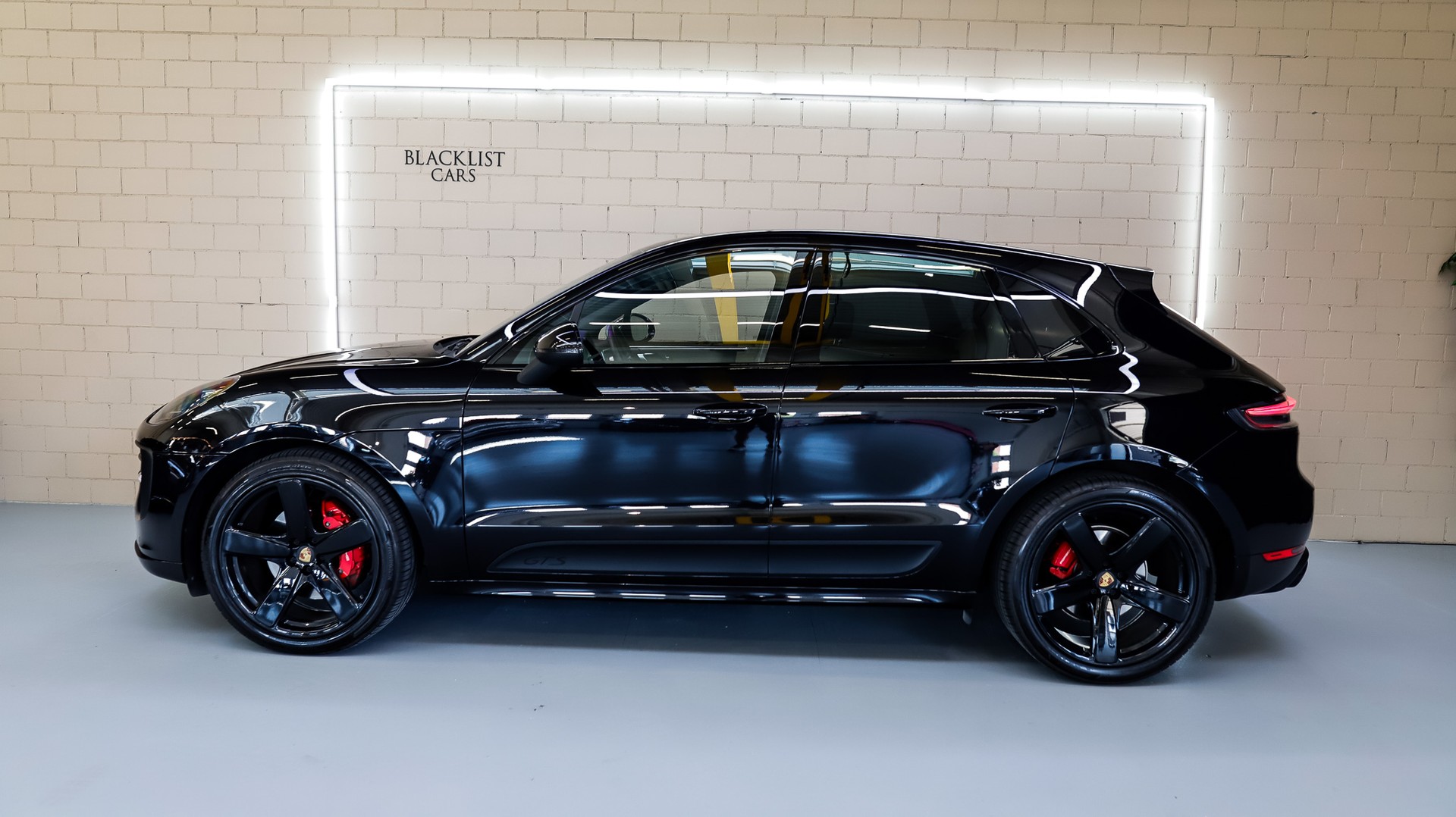 PORSCHE Macan GTS PDK-image-3