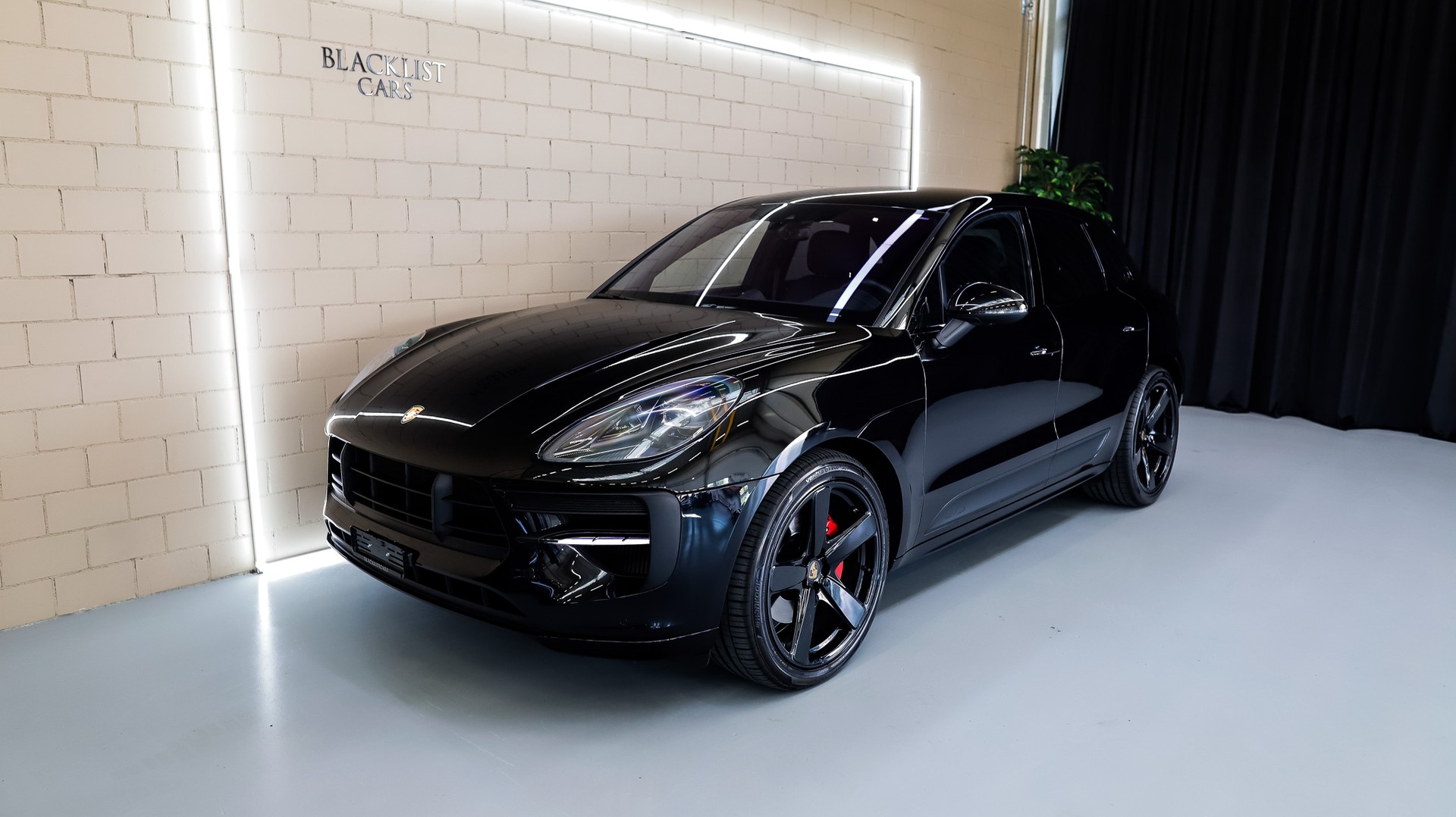 PORSCHE Macan GTS PDK-image-0