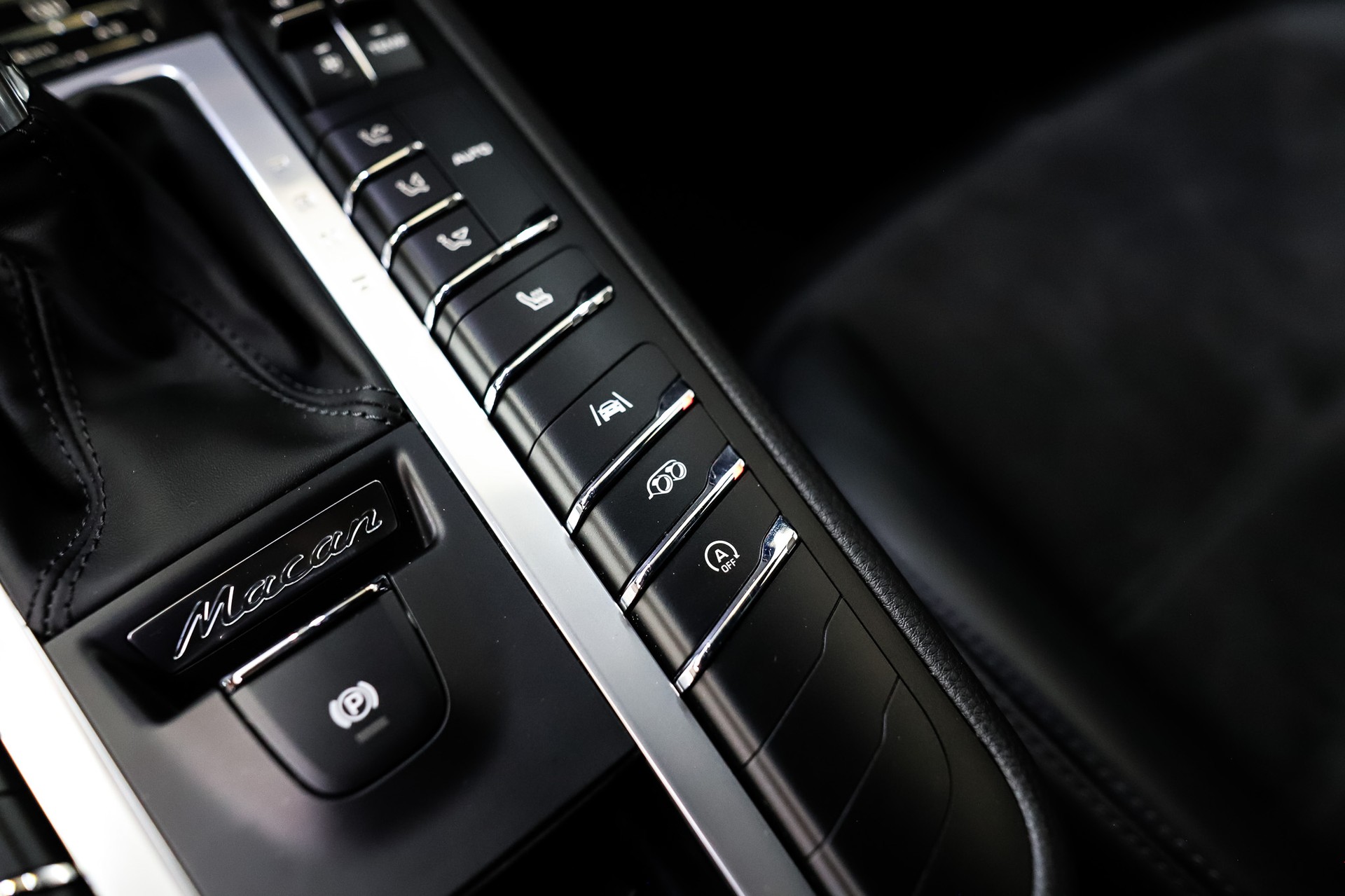 PORSCHE Macan GTS PDK-image-14