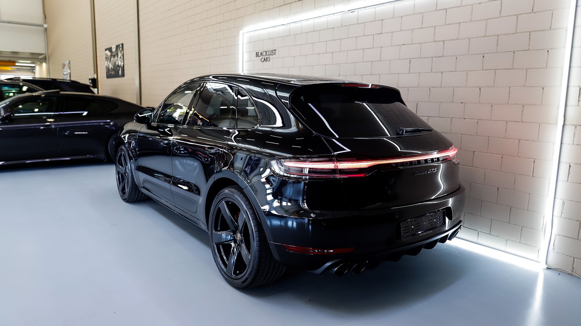 PORSCHE Macan GTS PDK-image-4
