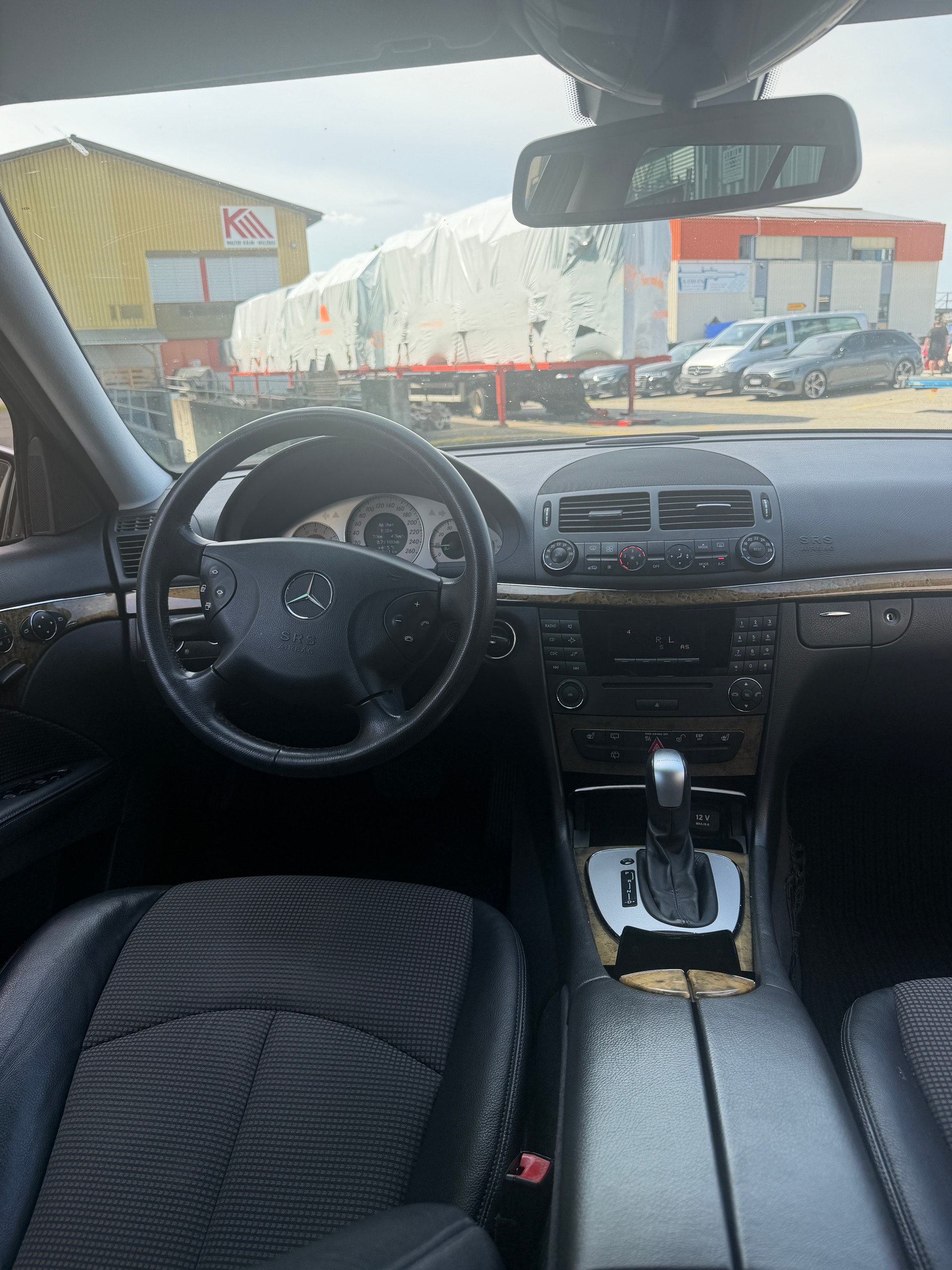 MERCEDES-BENZ E 200 Kompressor Avantgarde-image-8