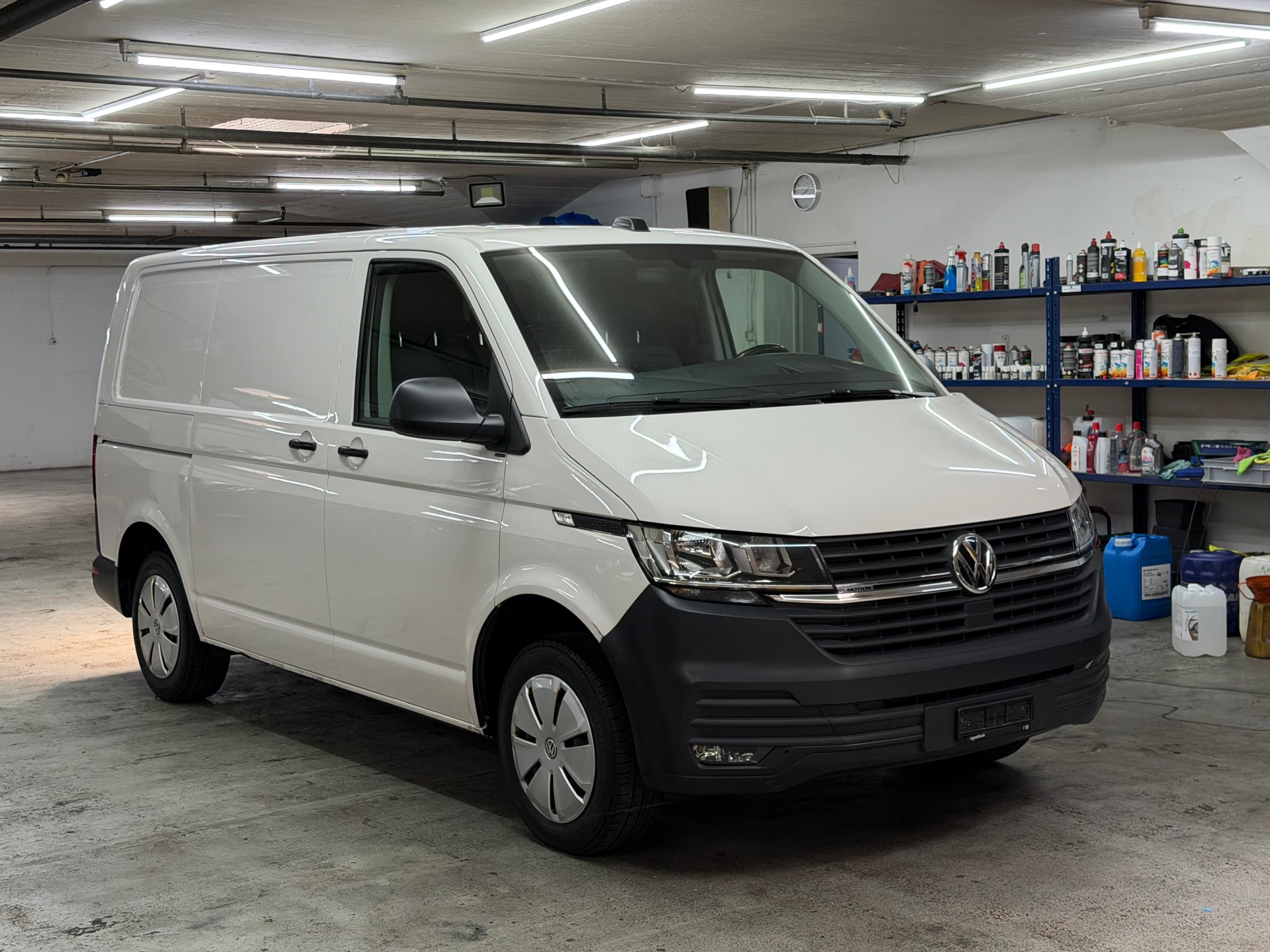 VW T6.1 2.0 TDI 4Motion-image-0