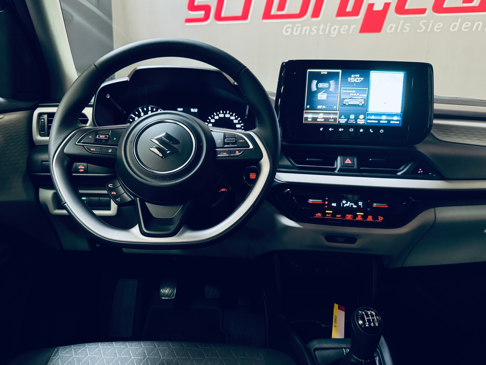 SUZUKI Swift 1.2 Compact+ Hybrid 4x4-image-15