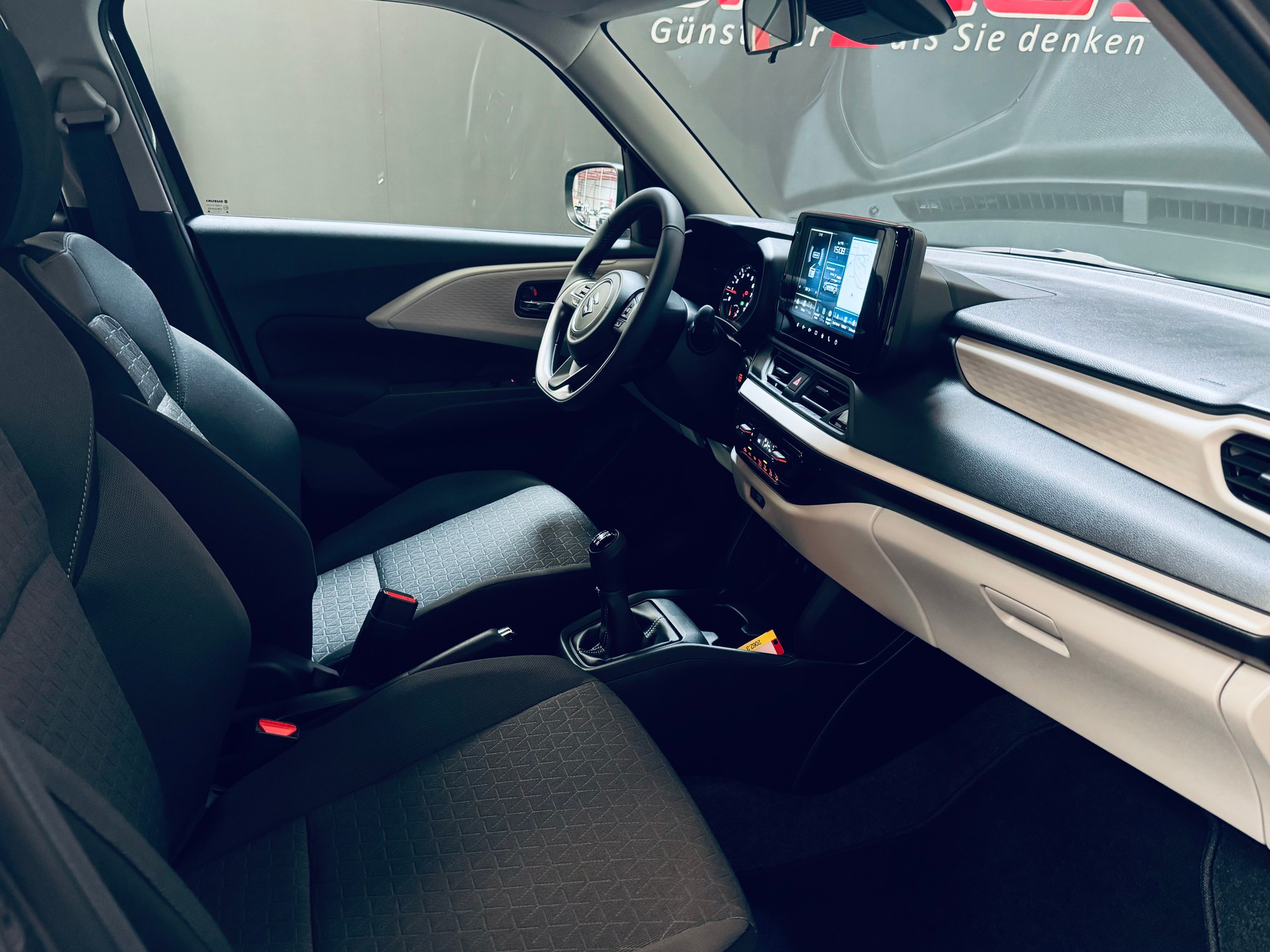 SUZUKI Swift 1.2 Compact+ Hybrid 4x4-image-16