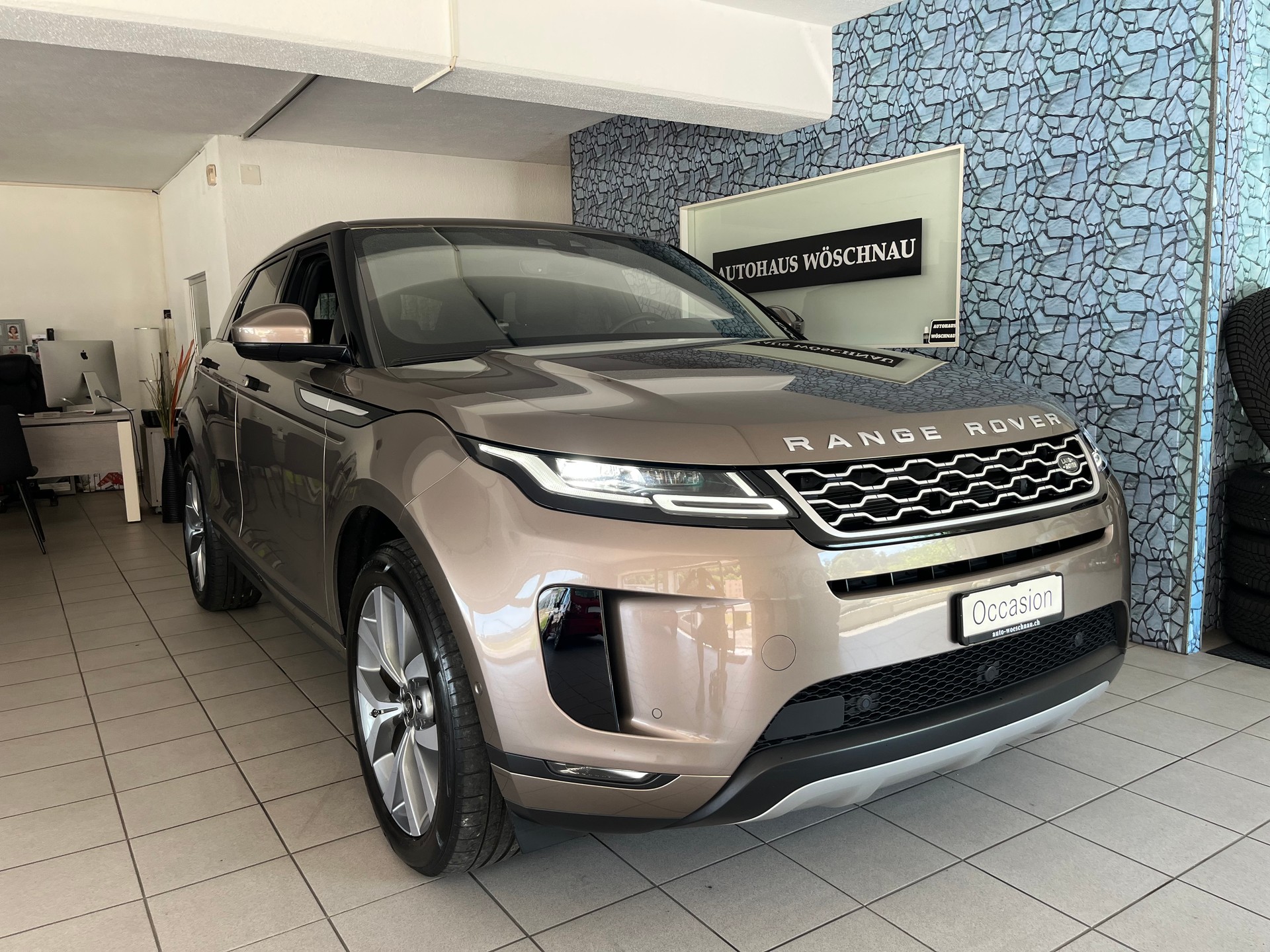LAND ROVER Range Rover Evoque P 200 SE AT9-image-0