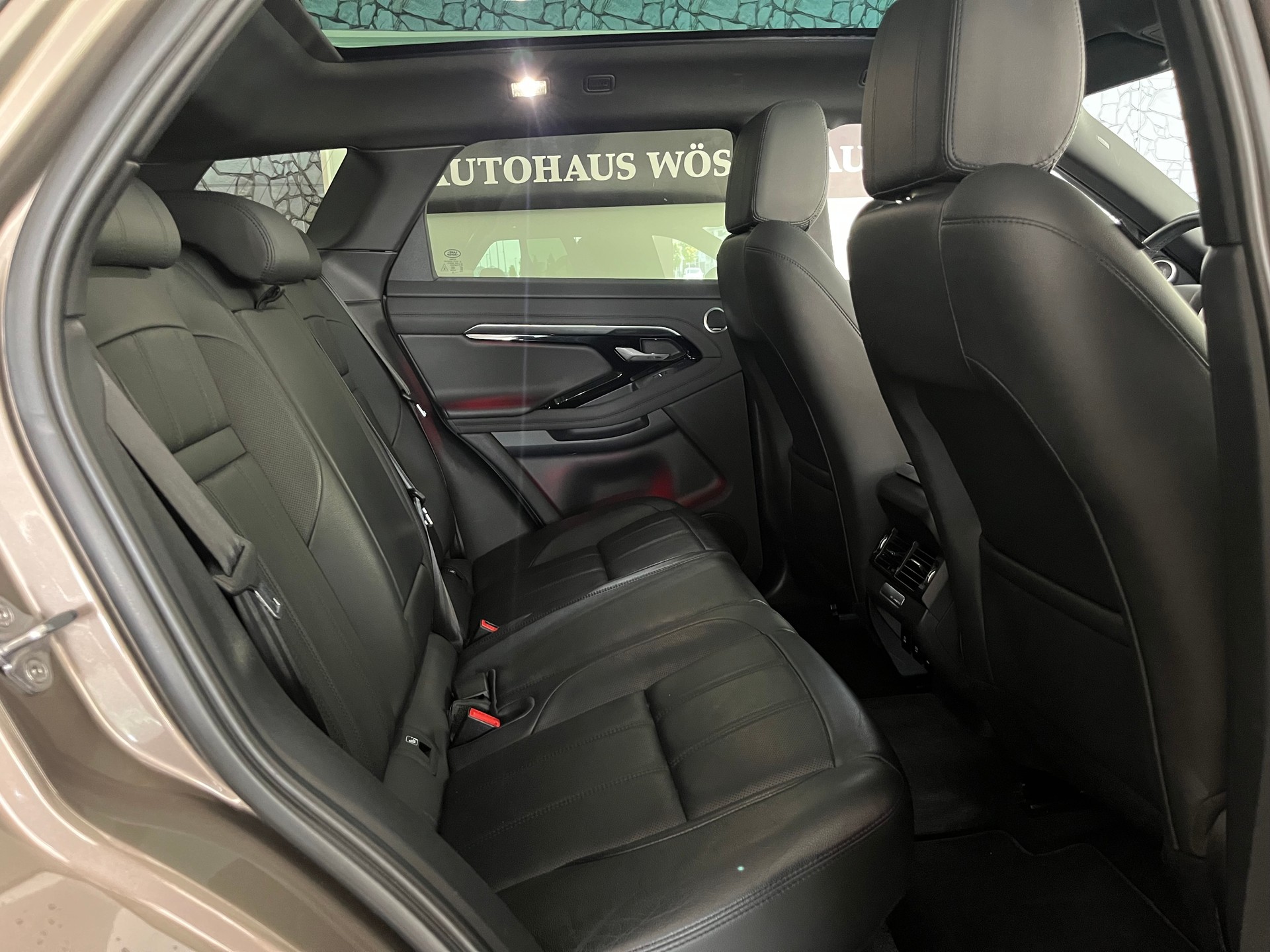 LAND ROVER Range Rover Evoque P 200 SE AT9-image-6
