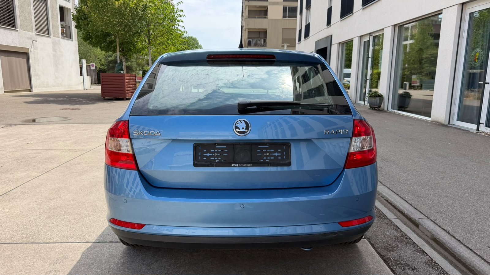 SKODA Rapid Spaceback 1.4 TSI Ambition DSG-image-3