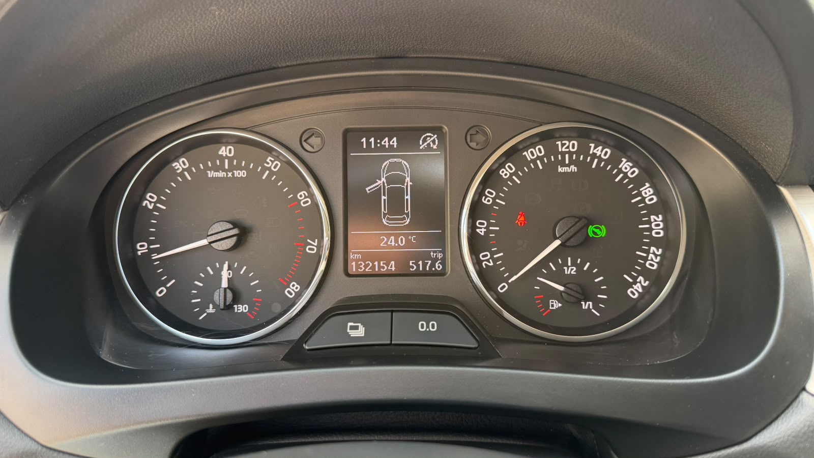 SKODA Rapid Spaceback 1.4 TSI Ambition DSG-image-8
