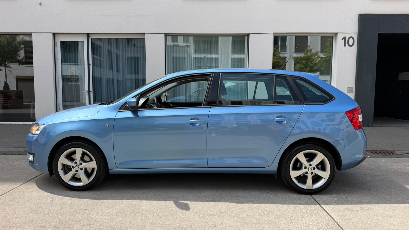 SKODA Rapid Spaceback 1.4 TSI Ambition DSG-image-1