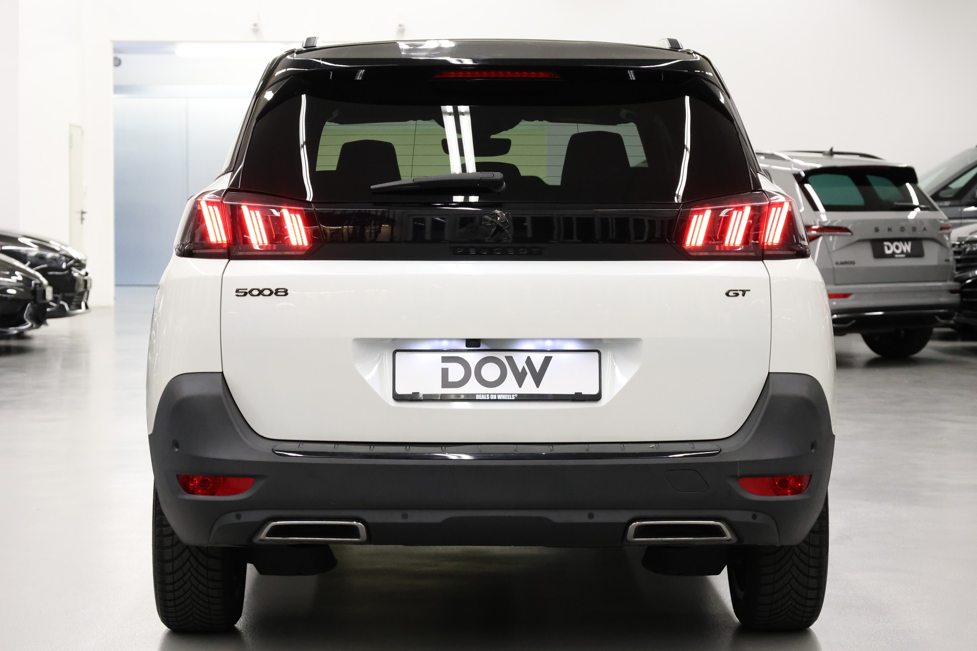 PEUGEOT 5008 1.5 BlueHDi GT Pack-image-10