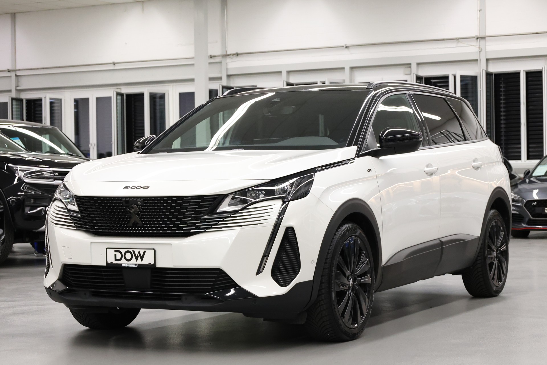 PEUGEOT 5008 1.5 BlueHDi GT Pack-showroom-element-2