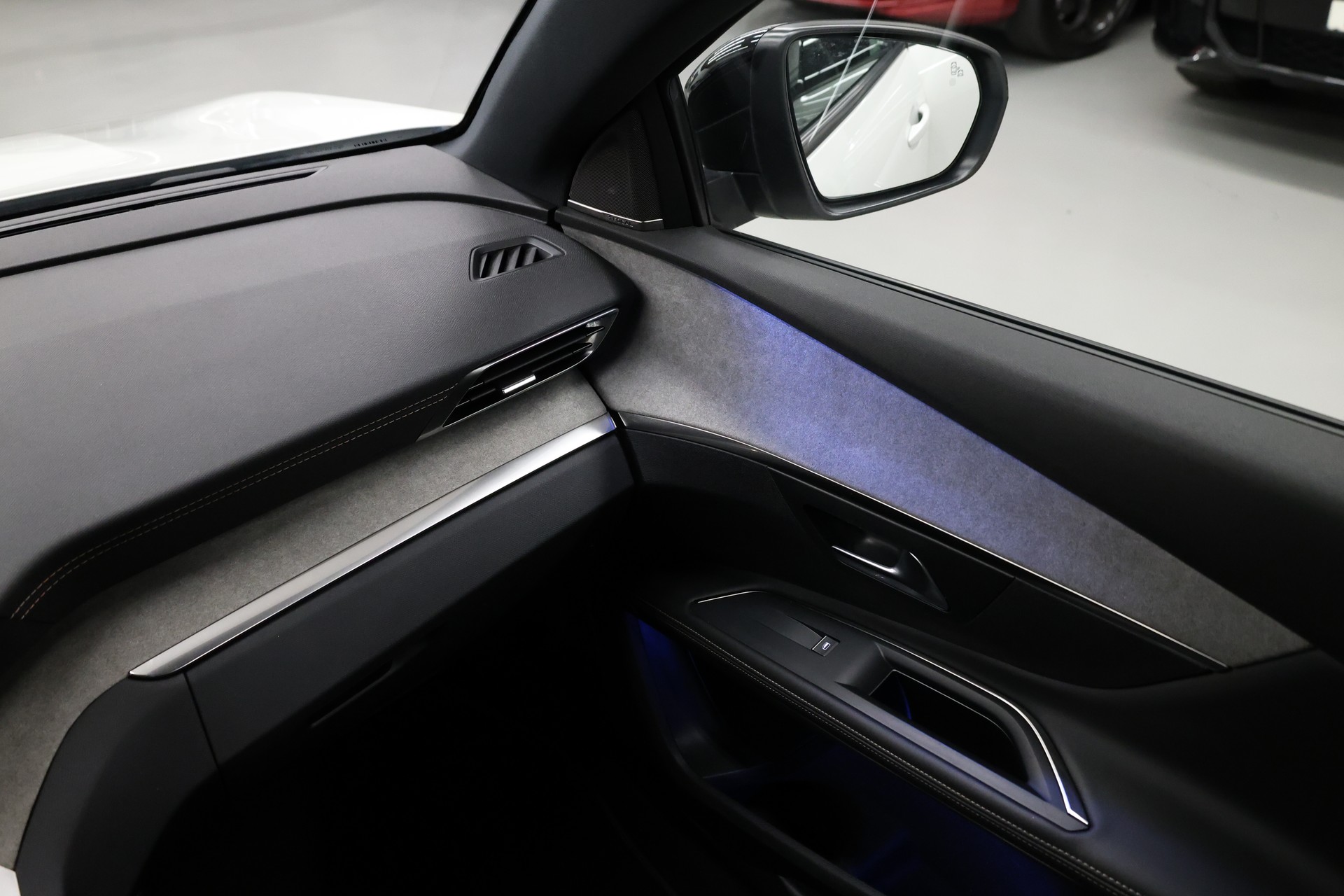 PEUGEOT 5008 1.5 BlueHDi GT Pack-image-21