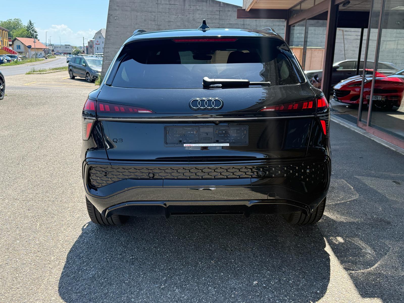 AUDI Q3 SUV e-hybrid 200 kW S tronig-image-4