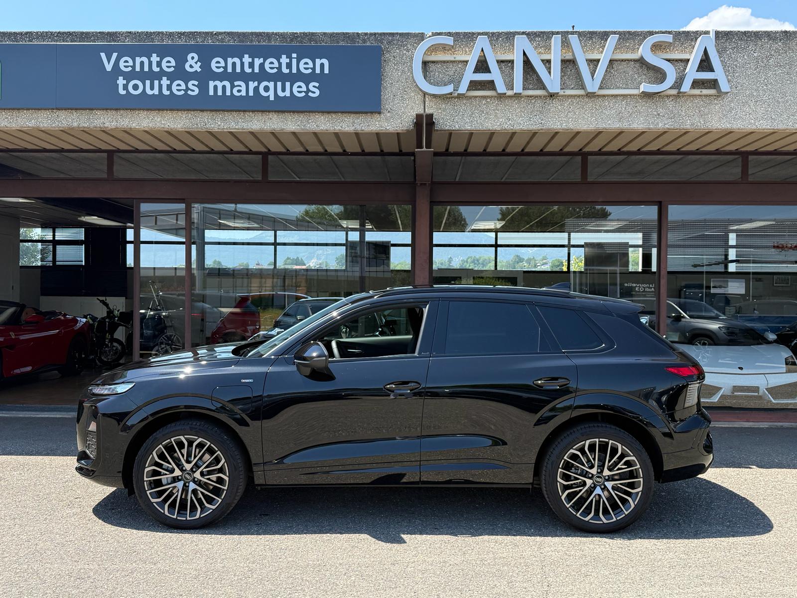 AUDI Q3 SUV e-hybrid 200 kW S tronig-image-0