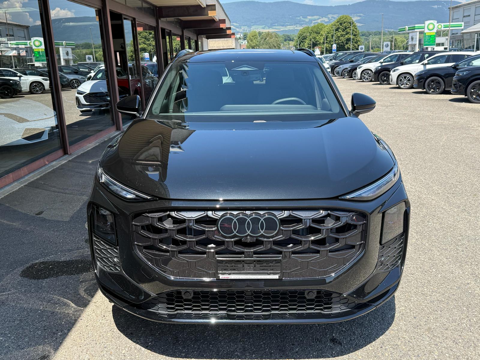 AUDI Q3 SUV e-hybrid 200 kW S tronig-image-2