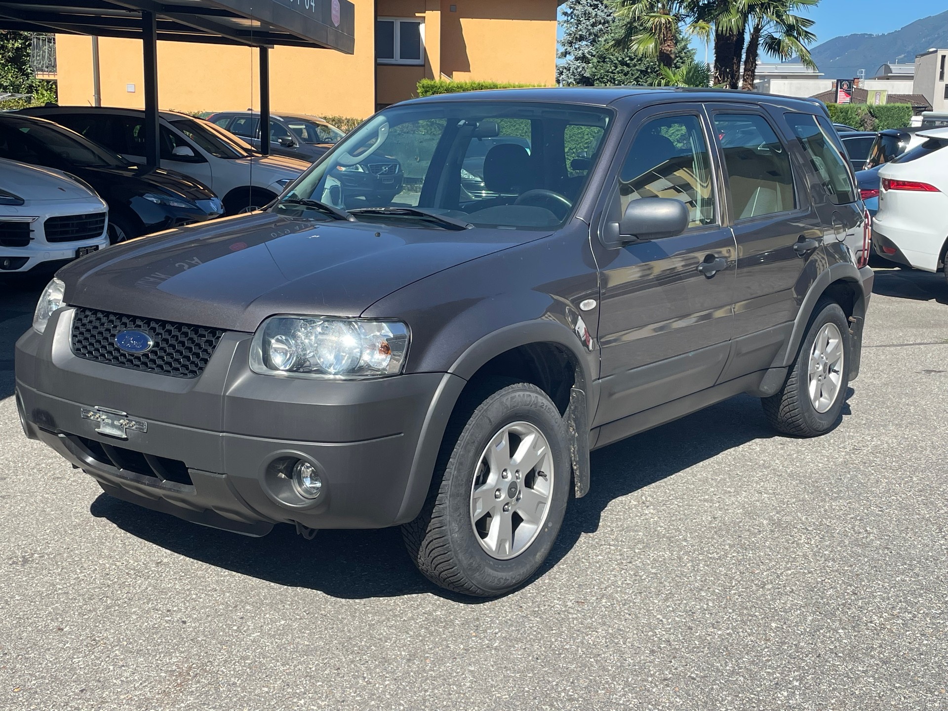 FORD Maverick 2.3 16V-image-1