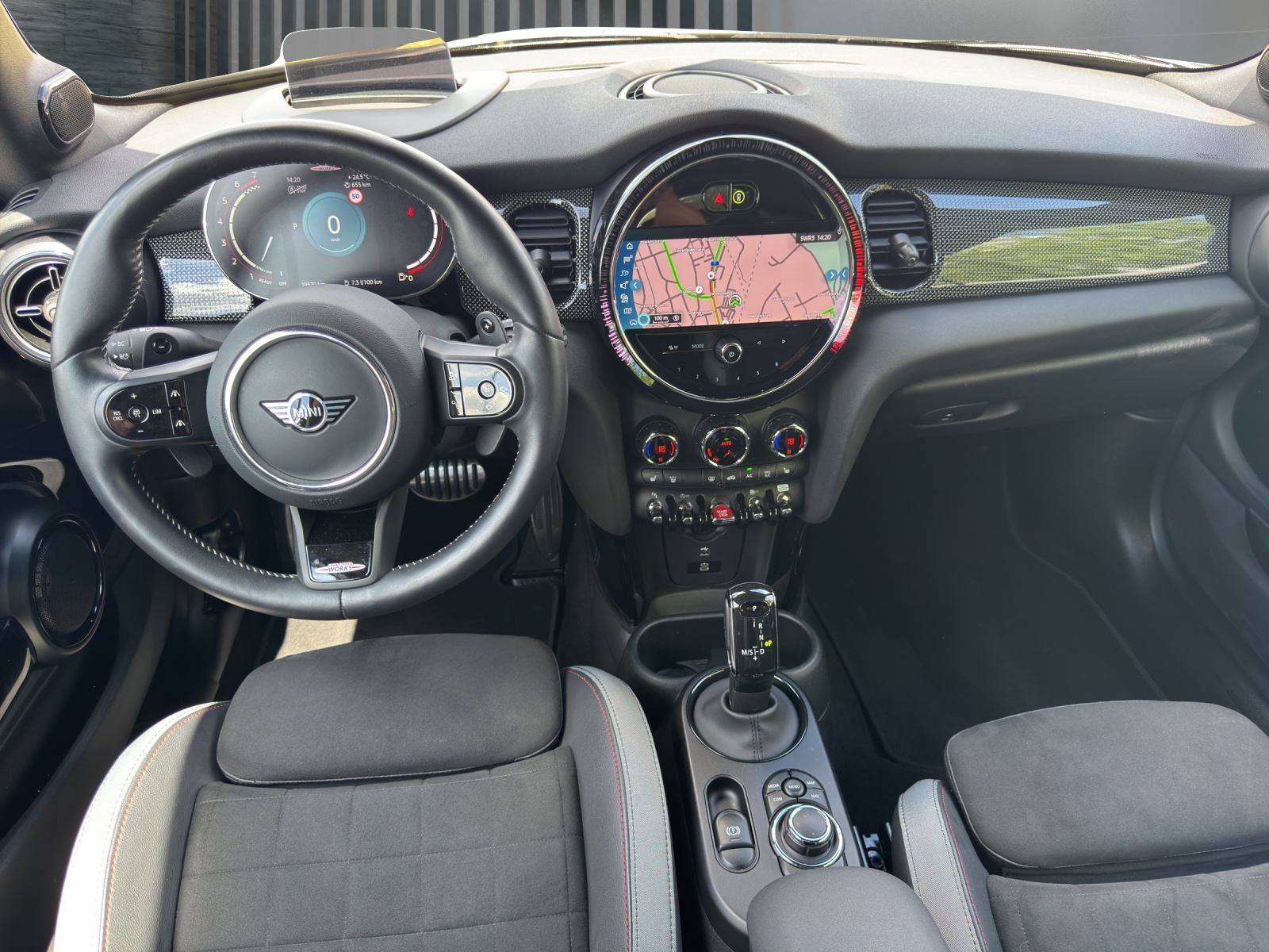 MINI Cabrio F57 2.0i John Cooper Works JOHN COOPER WORKS TRIM-image-9