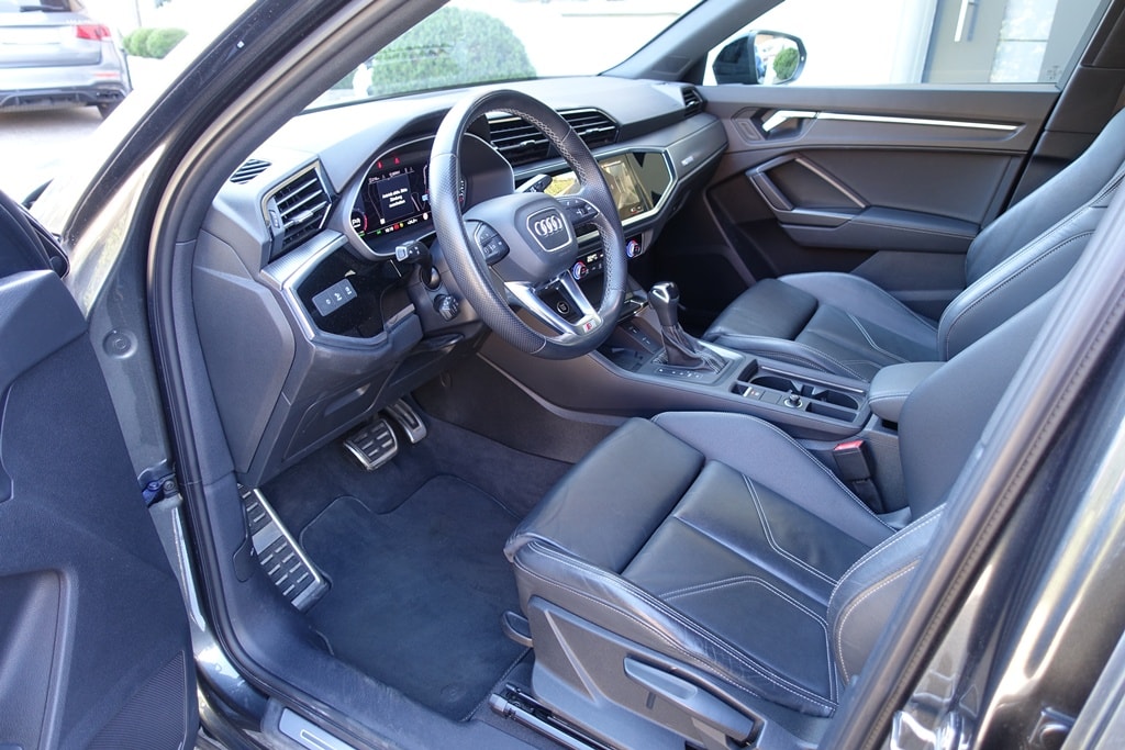 AUDI Q3 35 TFSI S line S-tronic-image-6