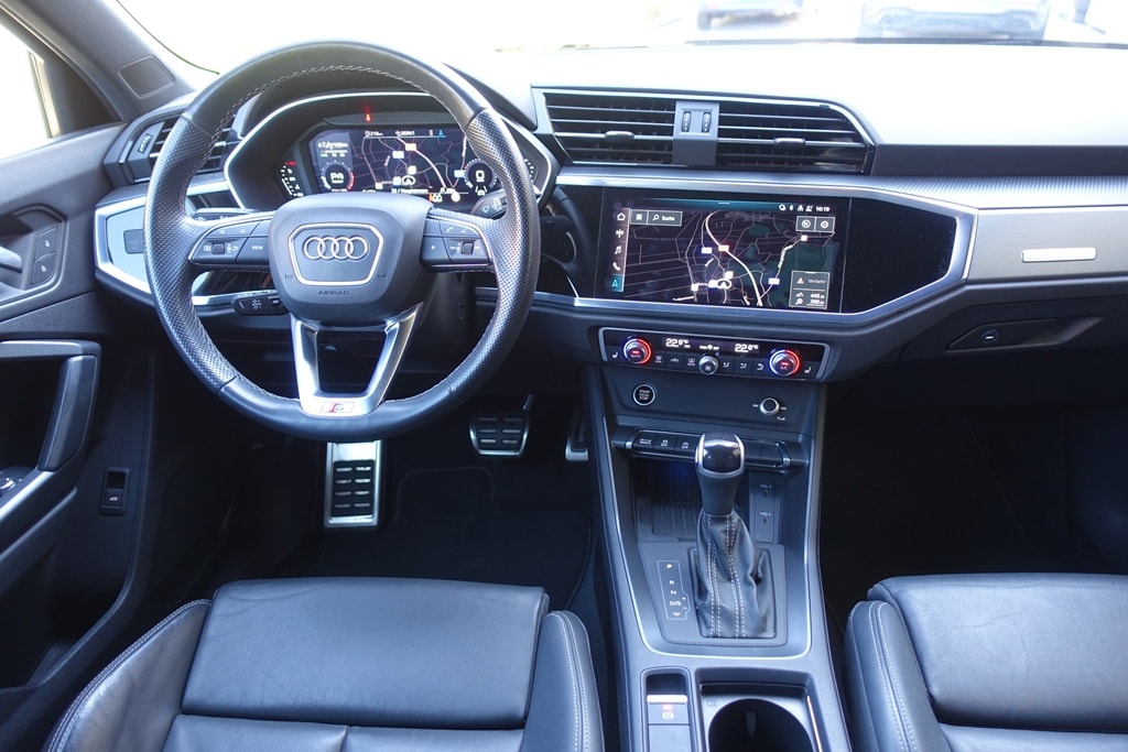 AUDI Q3 35 TFSI S line S-tronic-image-8