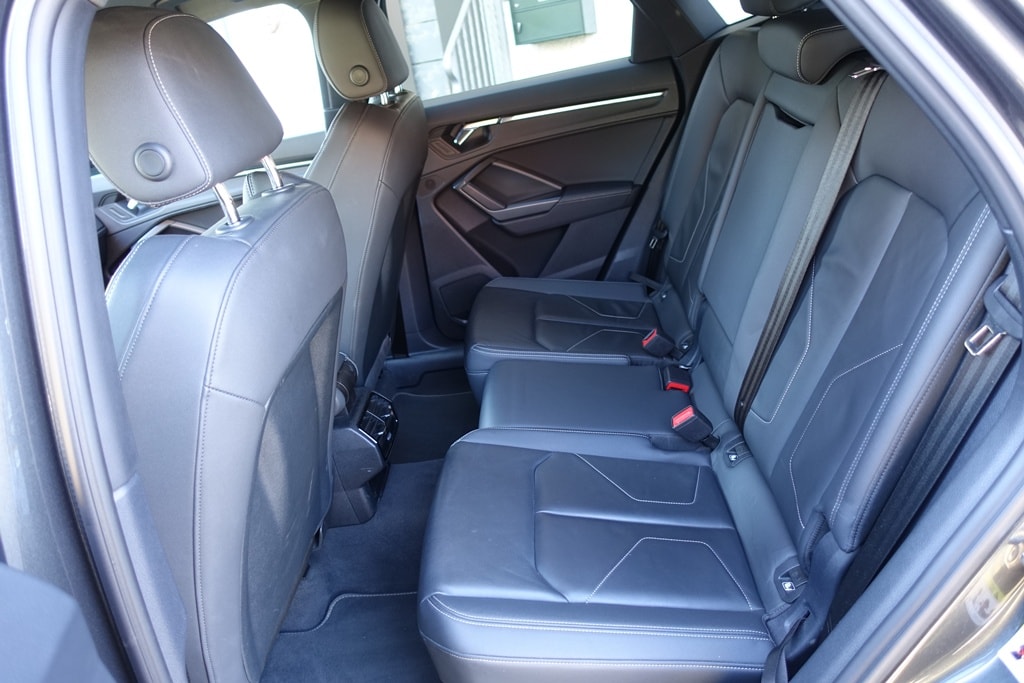 AUDI Q3 35 TFSI S line S-tronic-image-12
