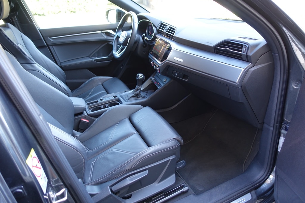 AUDI Q3 35 TFSI S line S-tronic-image-14