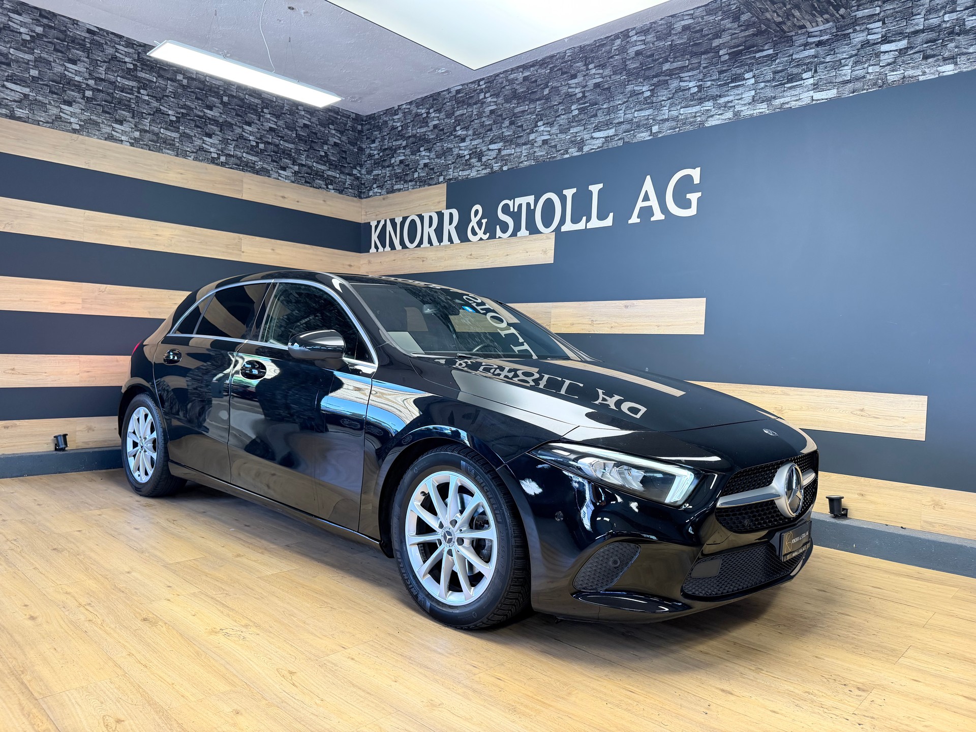 MERCEDES-BENZ A 180 Style 7G-DCT-image-0