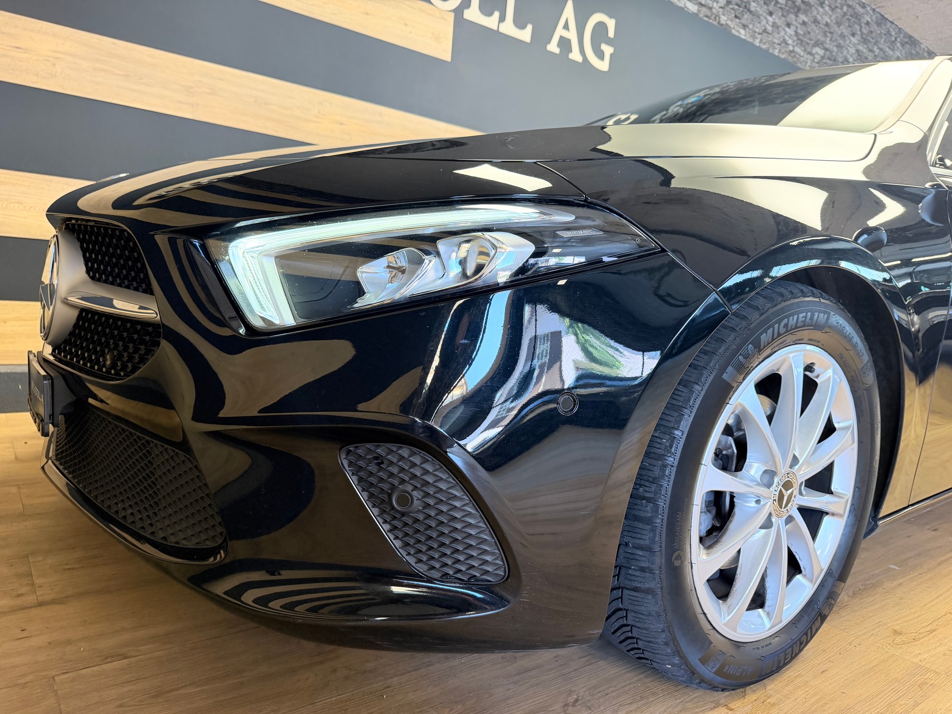MERCEDES-BENZ A 180 Style 7G-DCT-image-17