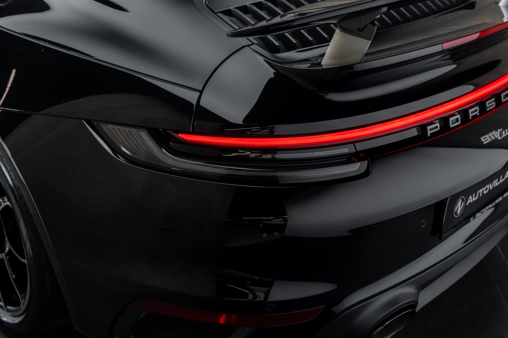 PORSCHE 911 Turbo S Cabriolet PDK-image-26