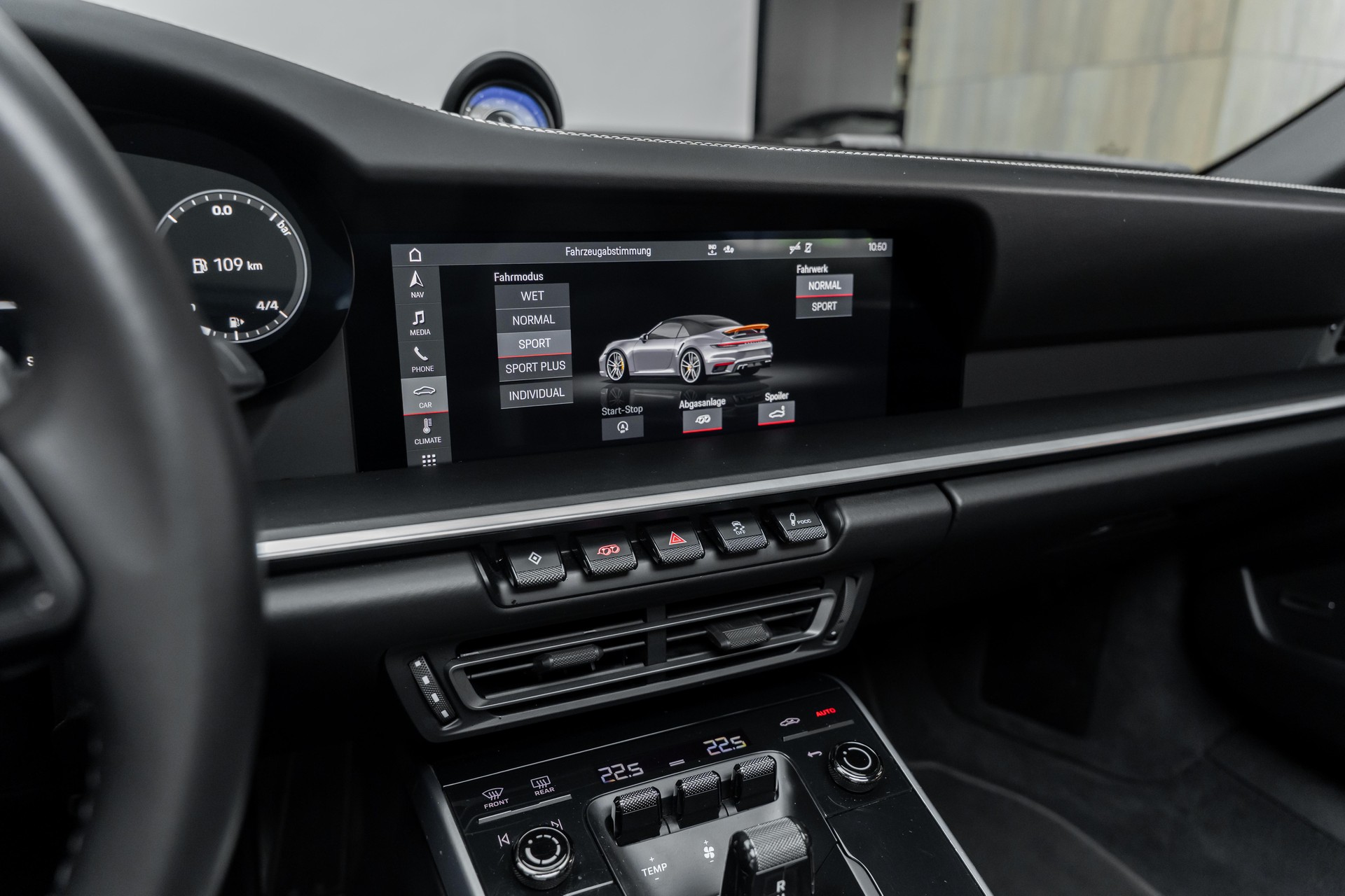PORSCHE 911 Turbo S Cabriolet PDK-image-11