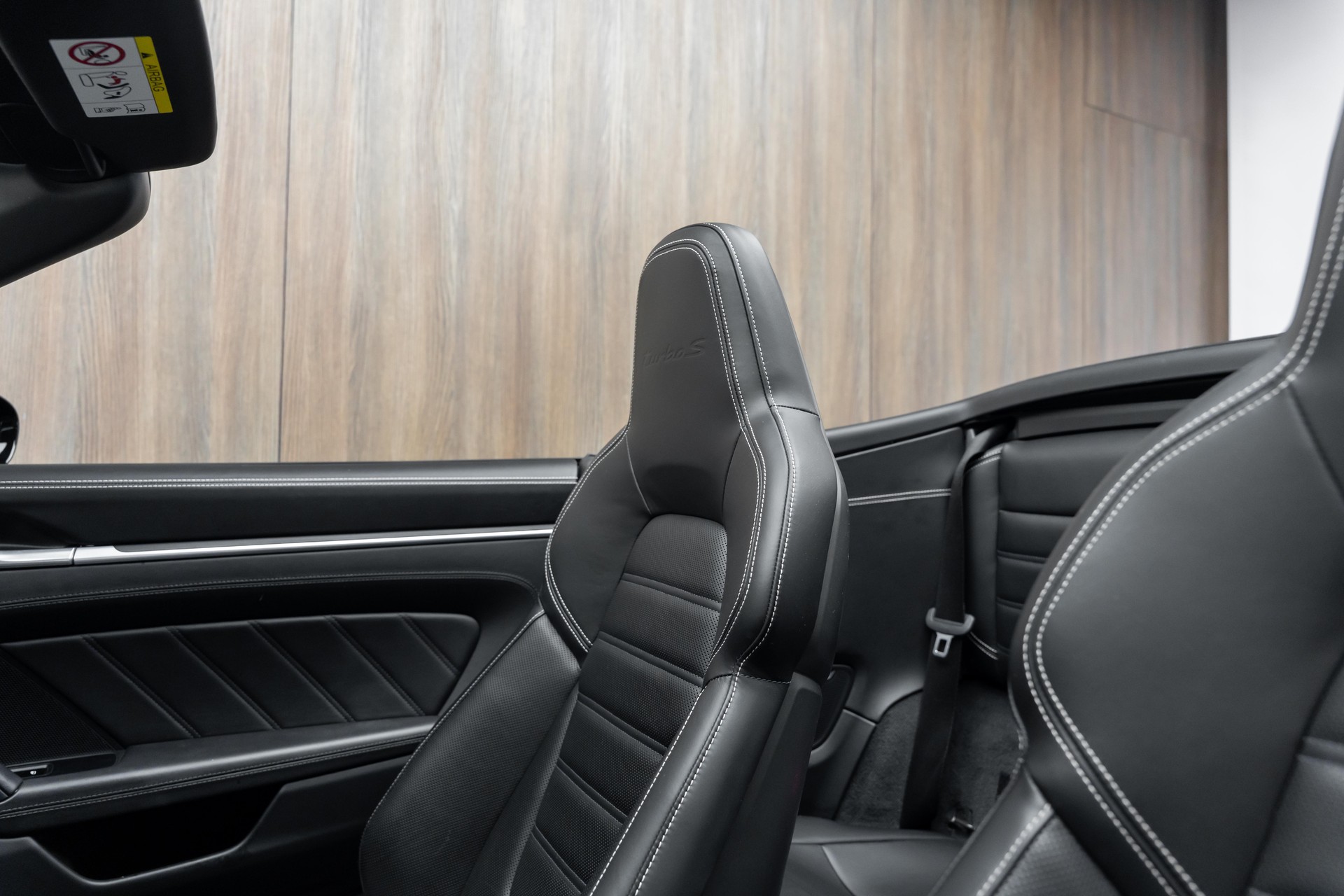 PORSCHE 911 Turbo S Cabriolet PDK-image-6