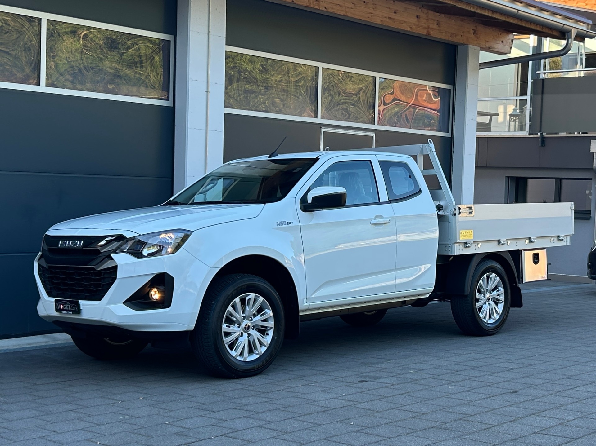 ISUZU D-MAX 1.9 CrewCab N60BB+ 4x4-image-0