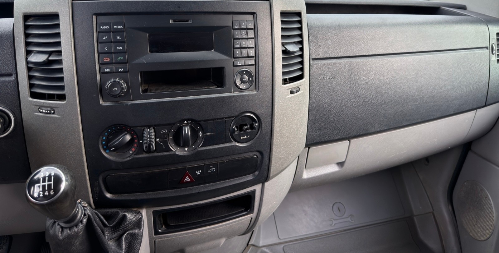 VW Crafter 35 2.0 TDI CR * 3-Seitenkipper * 3-Plätzer * Nutzlast 1150kg * AHK 3500 kg *-image-12