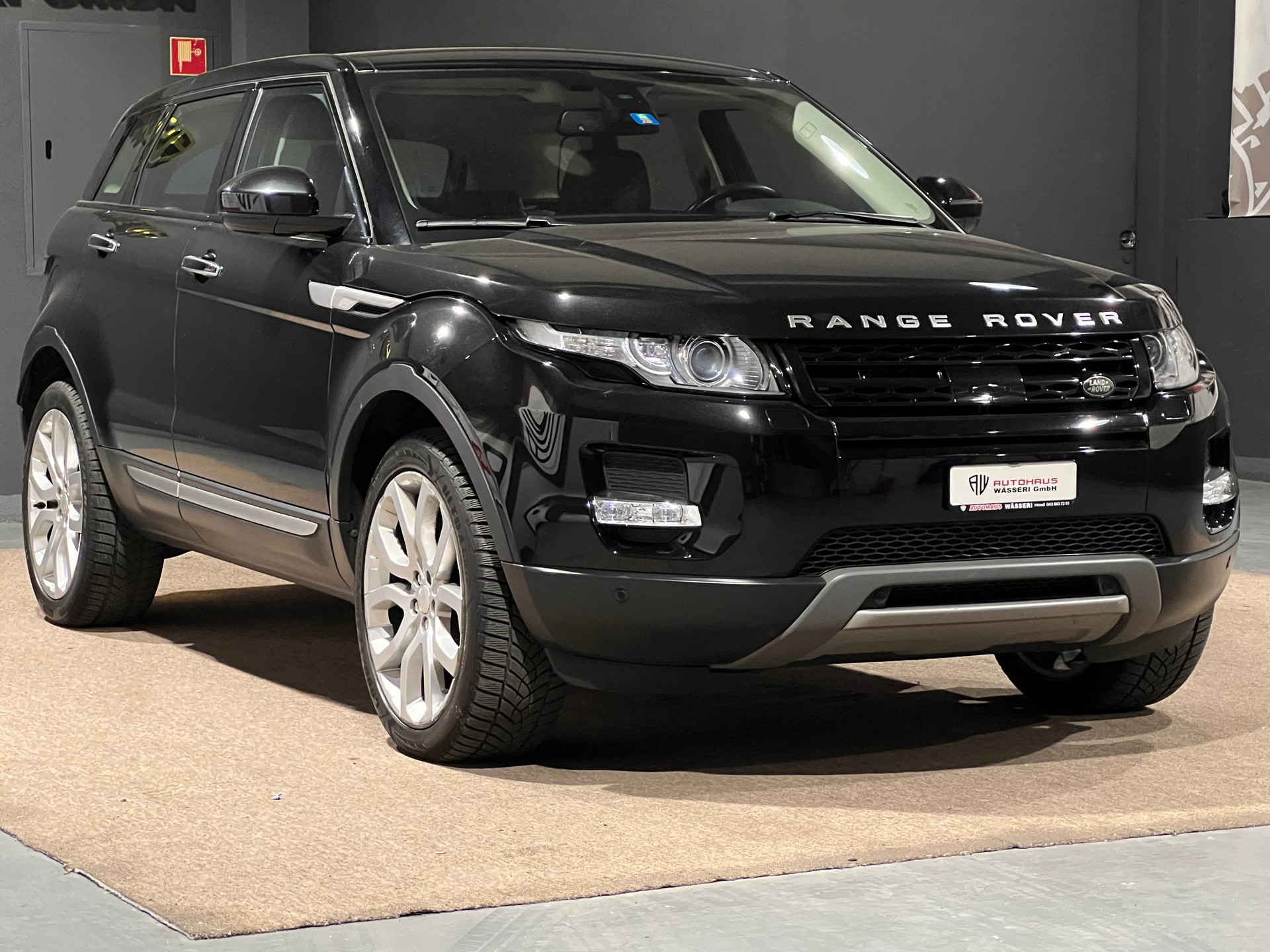 LAND ROVER Range Rover Evoque 2.2 SD4 Prestige AT9-image-0