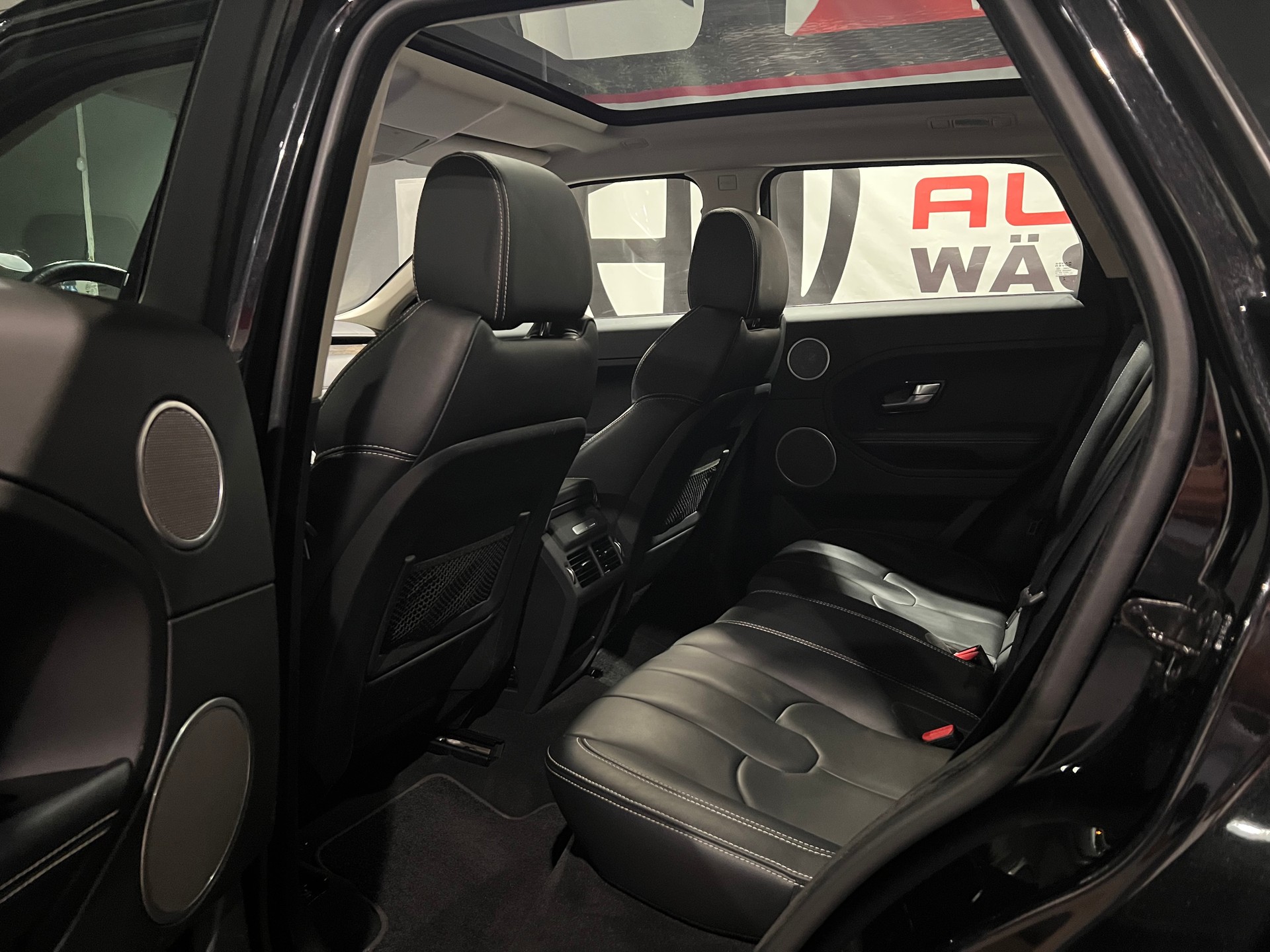 LAND ROVER Range Rover Evoque 2.2 SD4 Prestige AT9-image-15