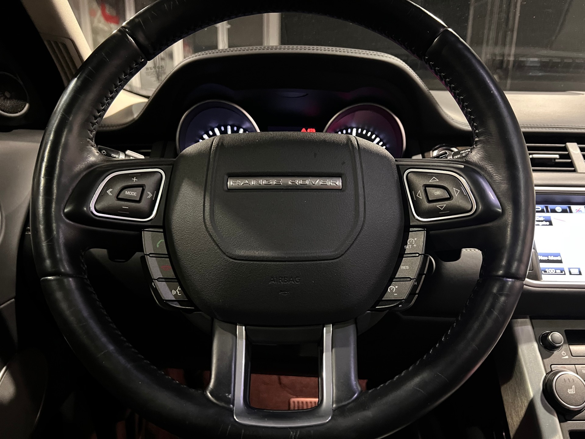 LAND ROVER Range Rover Evoque 2.2 SD4 Prestige AT9-image-21