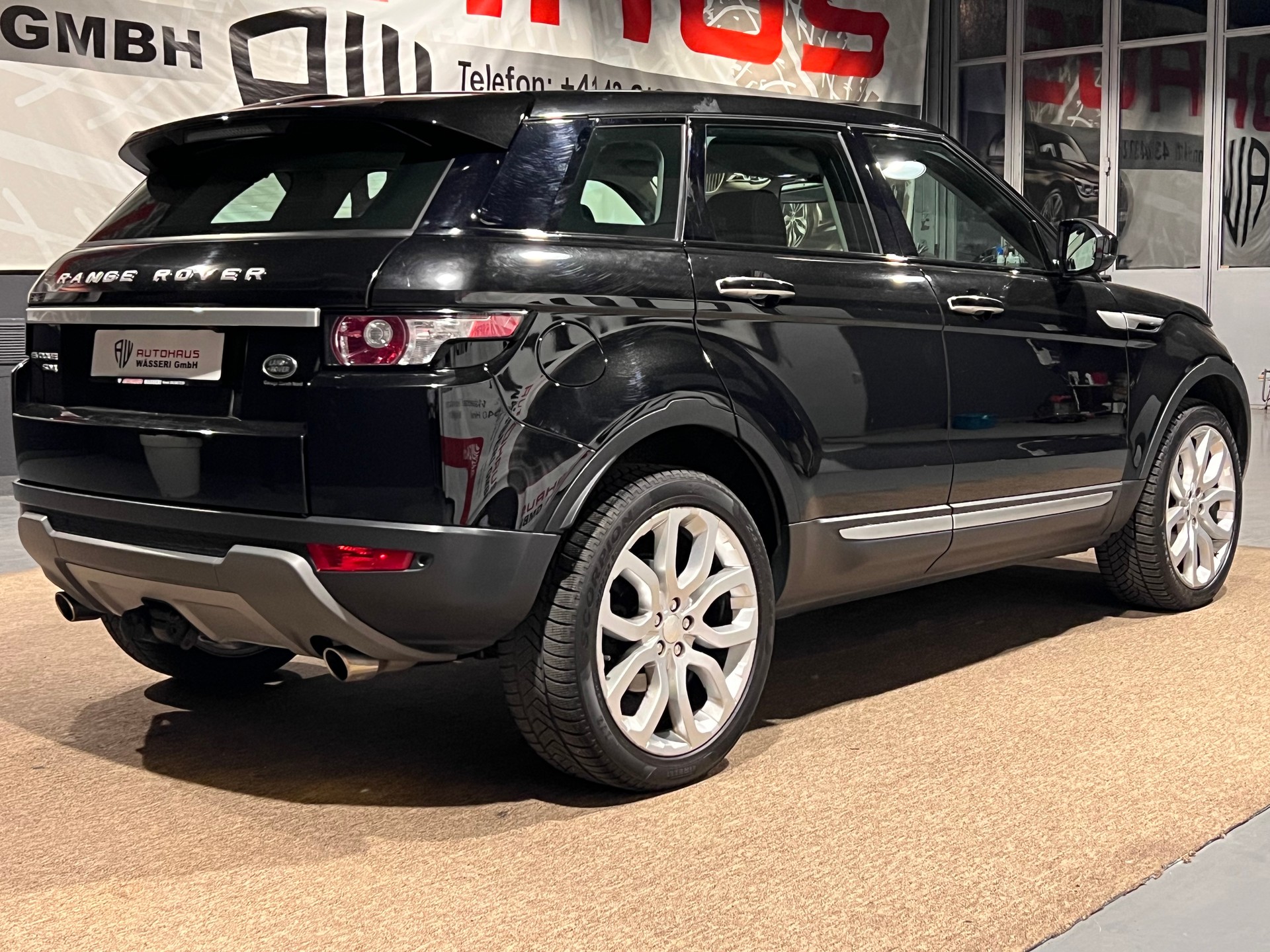 LAND ROVER Range Rover Evoque 2.2 SD4 Prestige AT9-image-2