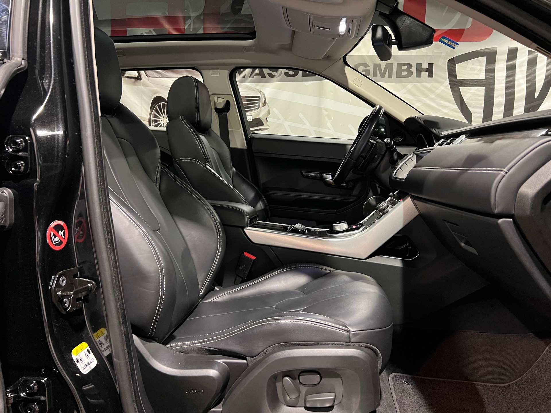 LAND ROVER Range Rover Evoque 2.2 SD4 Prestige AT9-image-13