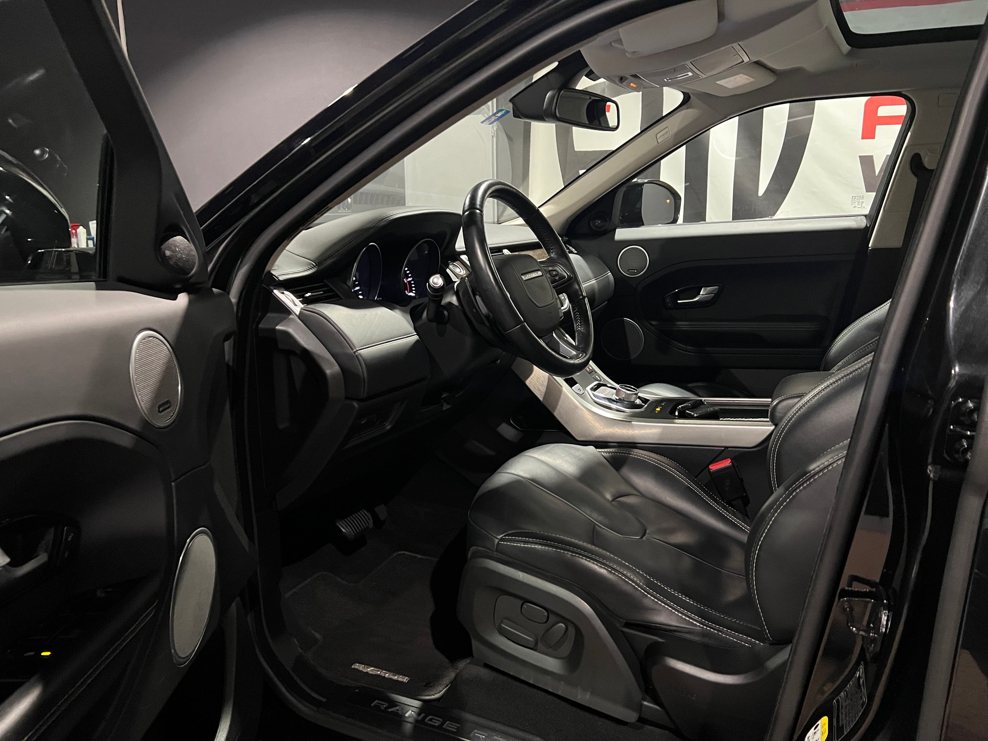 LAND ROVER Range Rover Evoque 2.2 SD4 Prestige AT9-image-10