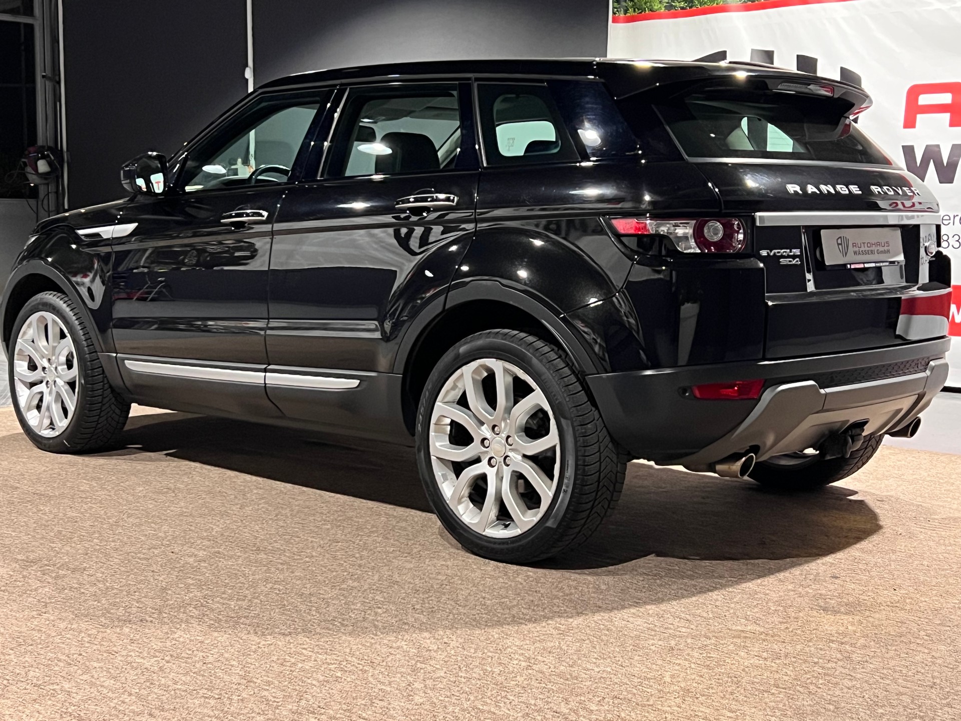 LAND ROVER Range Rover Evoque 2.2 SD4 Prestige AT9-image-5