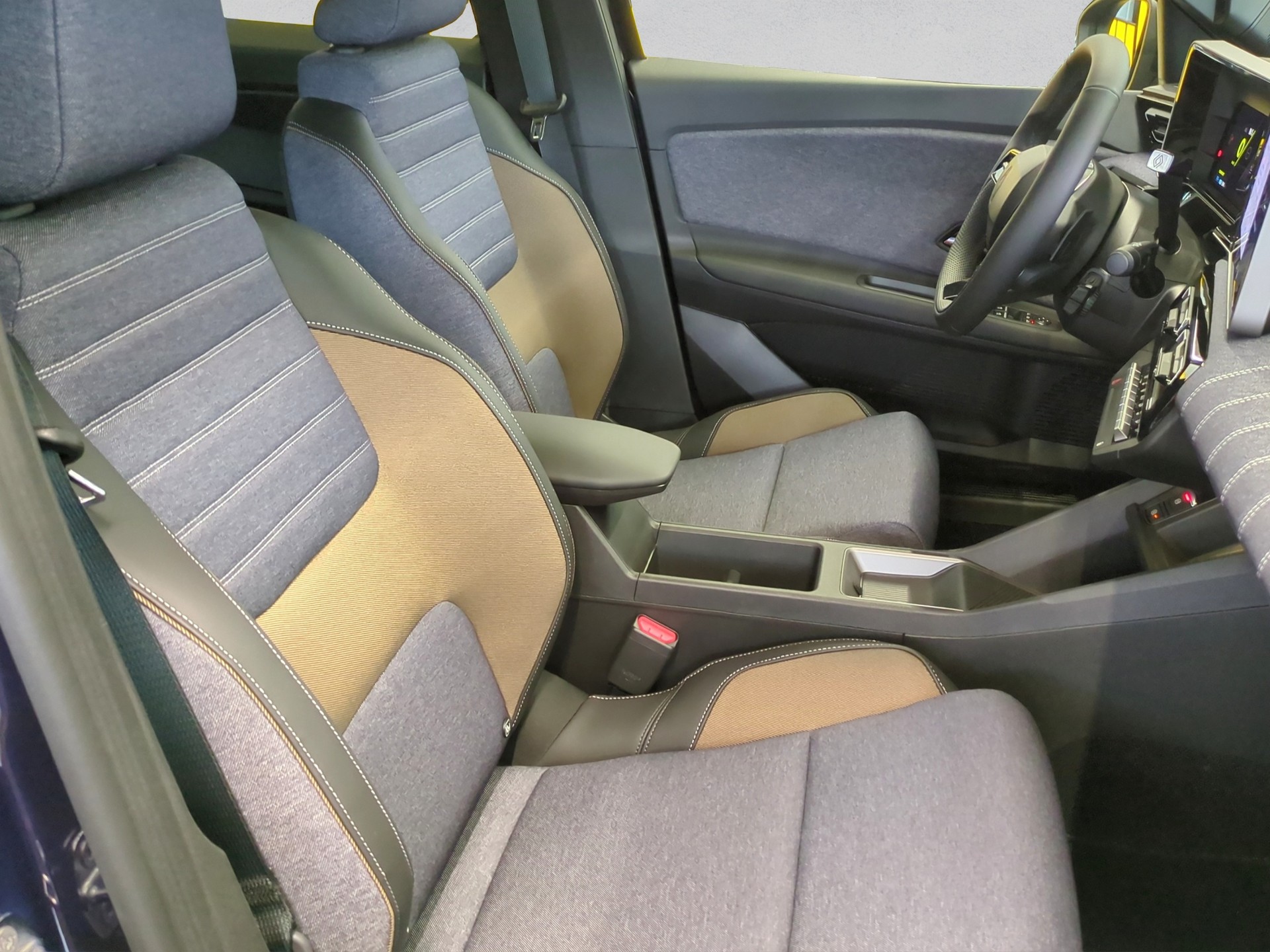 RENAULT R5 E-Tech Comfort Range 52 kWh Techno-image-13