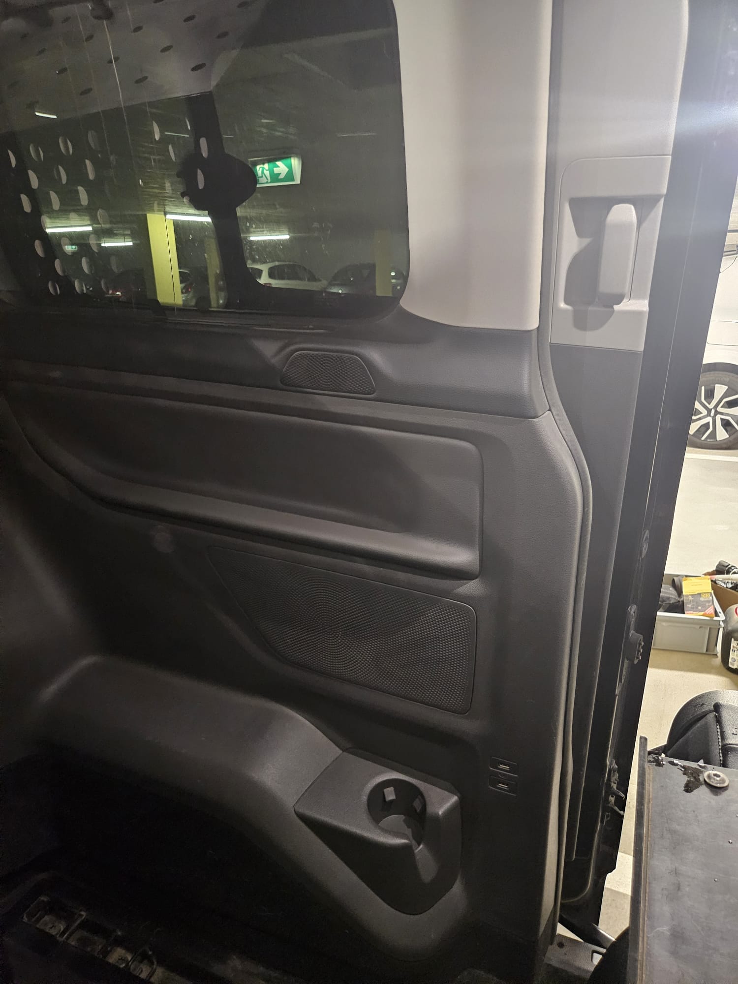 FORD Tourneo Custom 320 L1 Sport 2.0-image-5