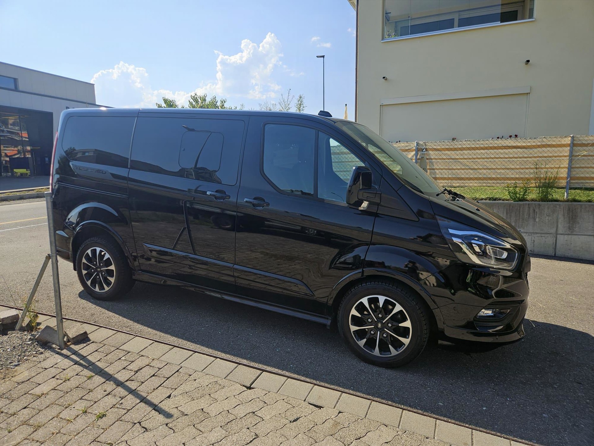 FORD Tourneo Custom 320 L1 Sport 2.0-image-1