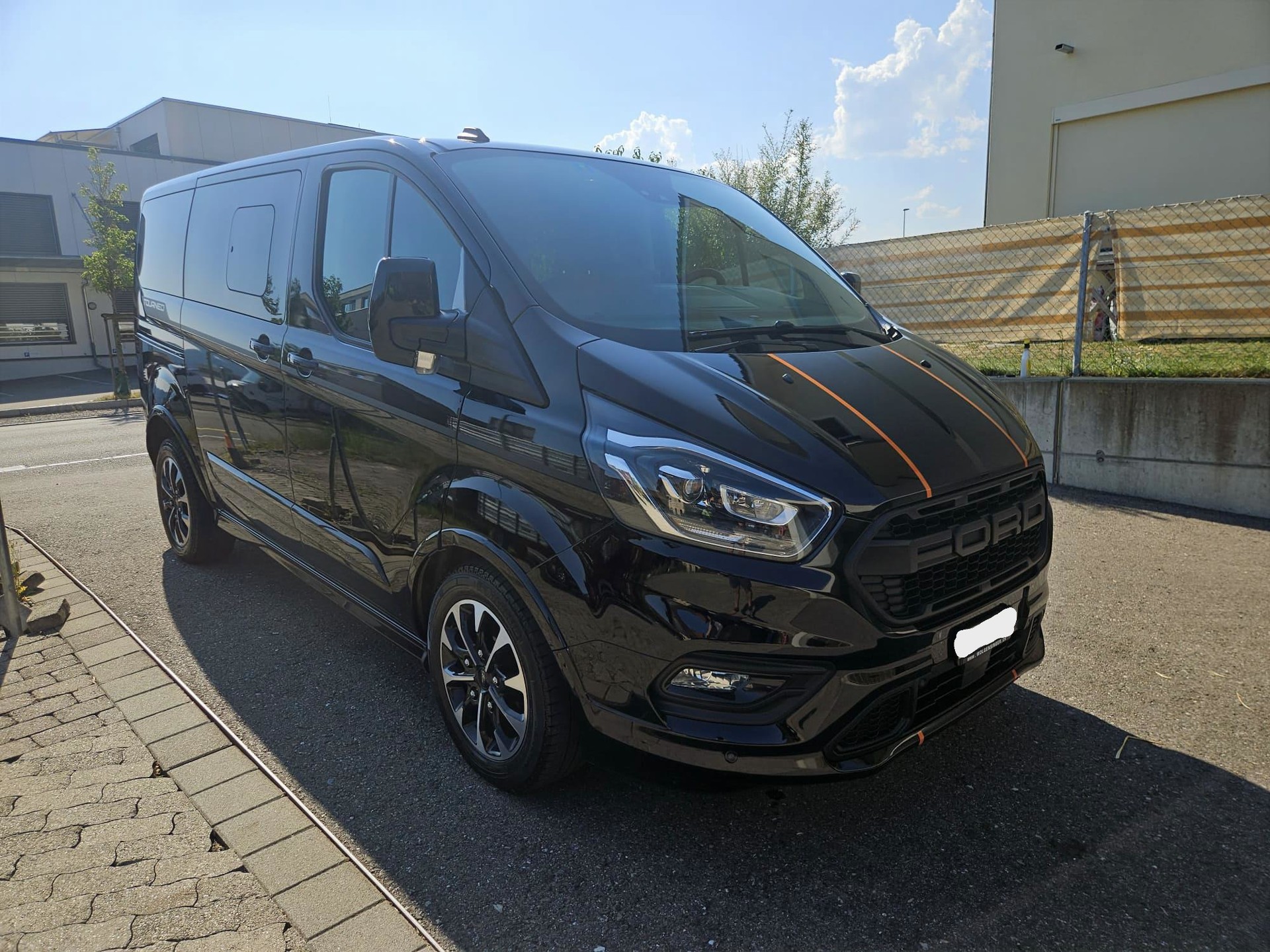 FORD Tourneo Custom 320 L1 Sport 2.0-image-0