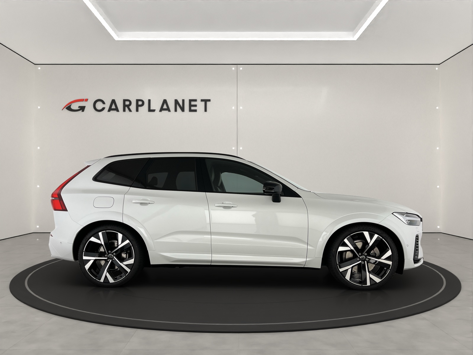 VOLVO XC60 2.0 T8 TE Black Edition eAWD-image-2