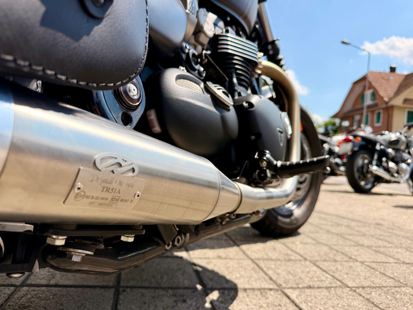 TRIUMPH Bonneville 1200 Bobber-image-10