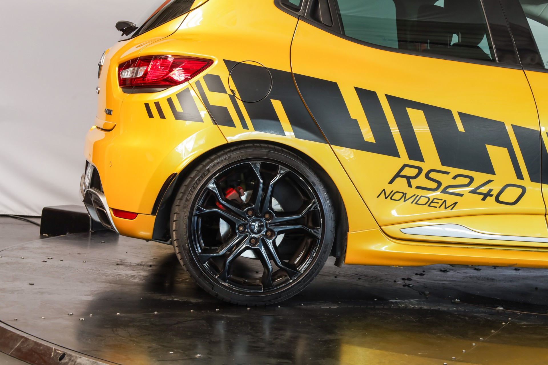 RENAULT Clio 1.6 T RS 200 EDC-image-7